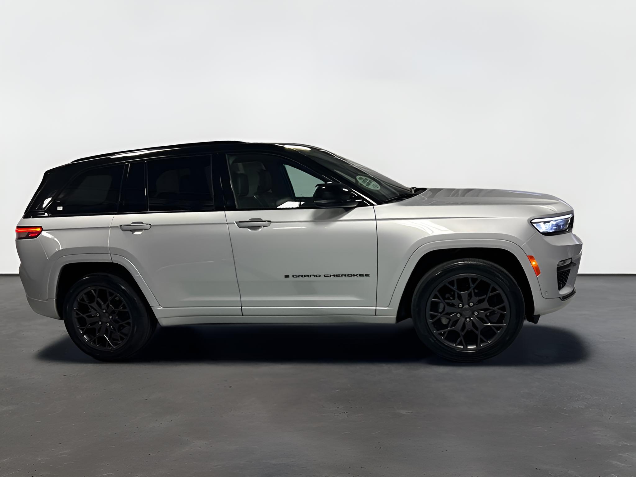 2025 Jeep Grand Cherokee Summit 4x4