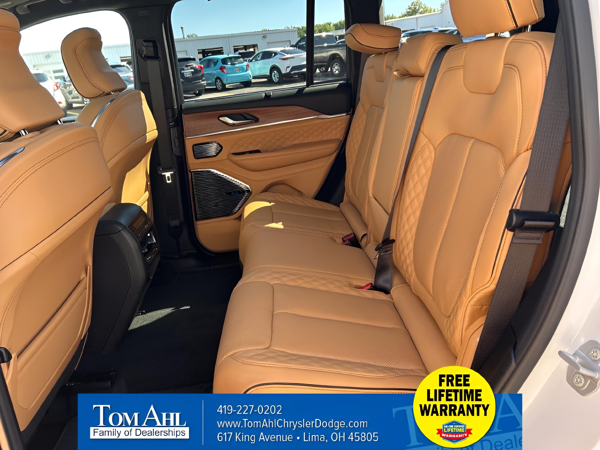 2027 Jeep Grand Cherokee GRAND CHEROKEE SUMMIT 4X4