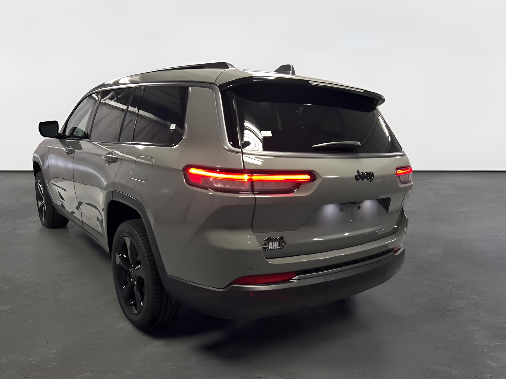 2027 Jeep Grand Cherokee GRAND CHEROKEE L LIMITED 4X4