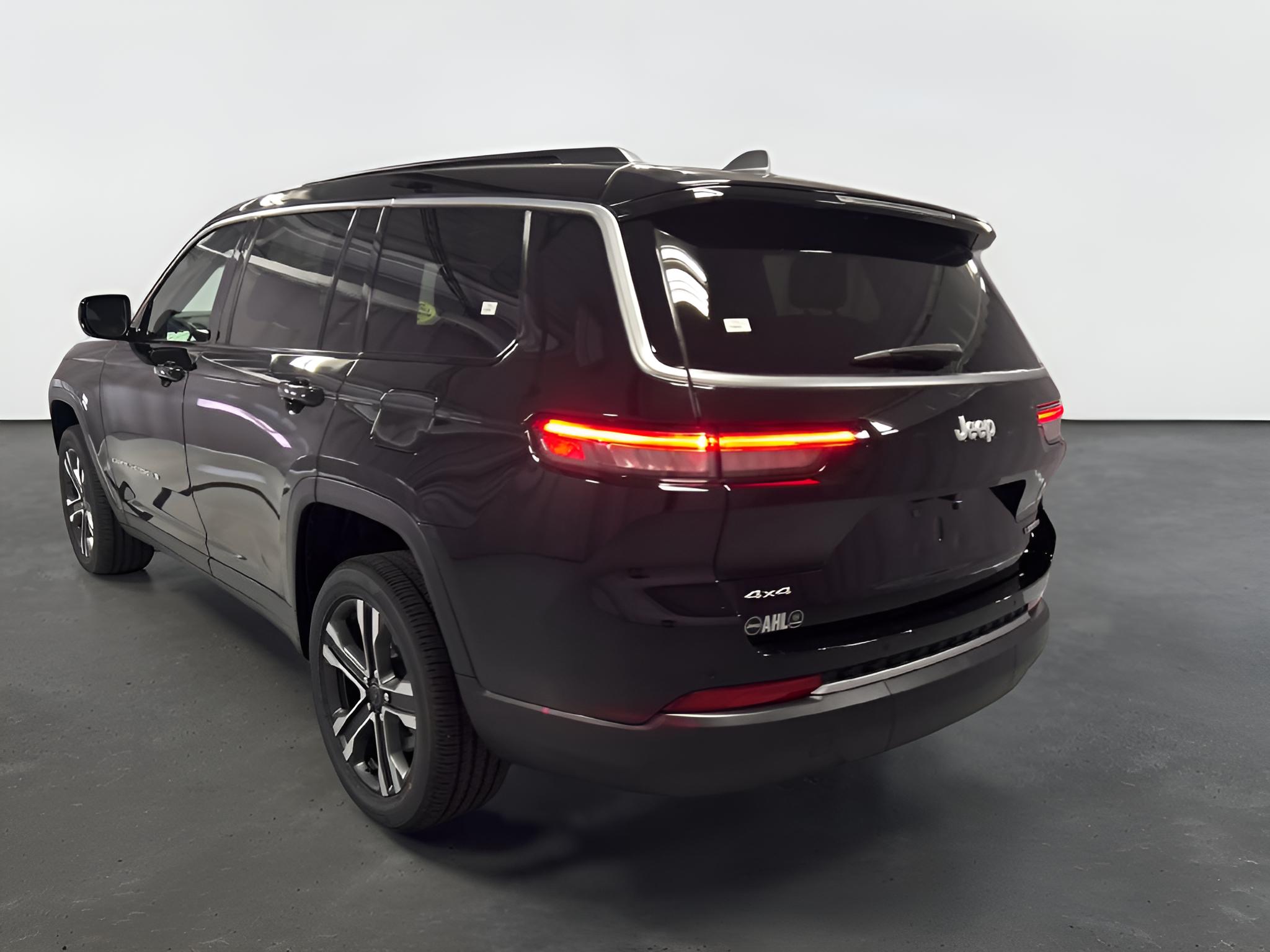 2027 Jeep Grand Cherokee GRAND CHEROKEE L LIMITED 4X4