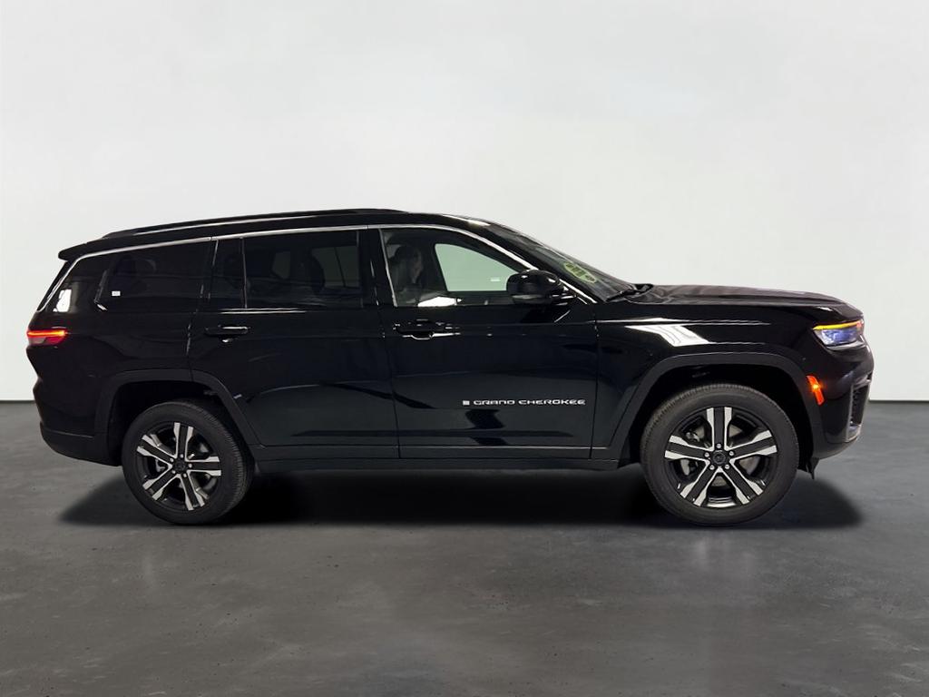 2027 Jeep Grand Cherokee GRAND CHEROKEE L LIMITED 4X4