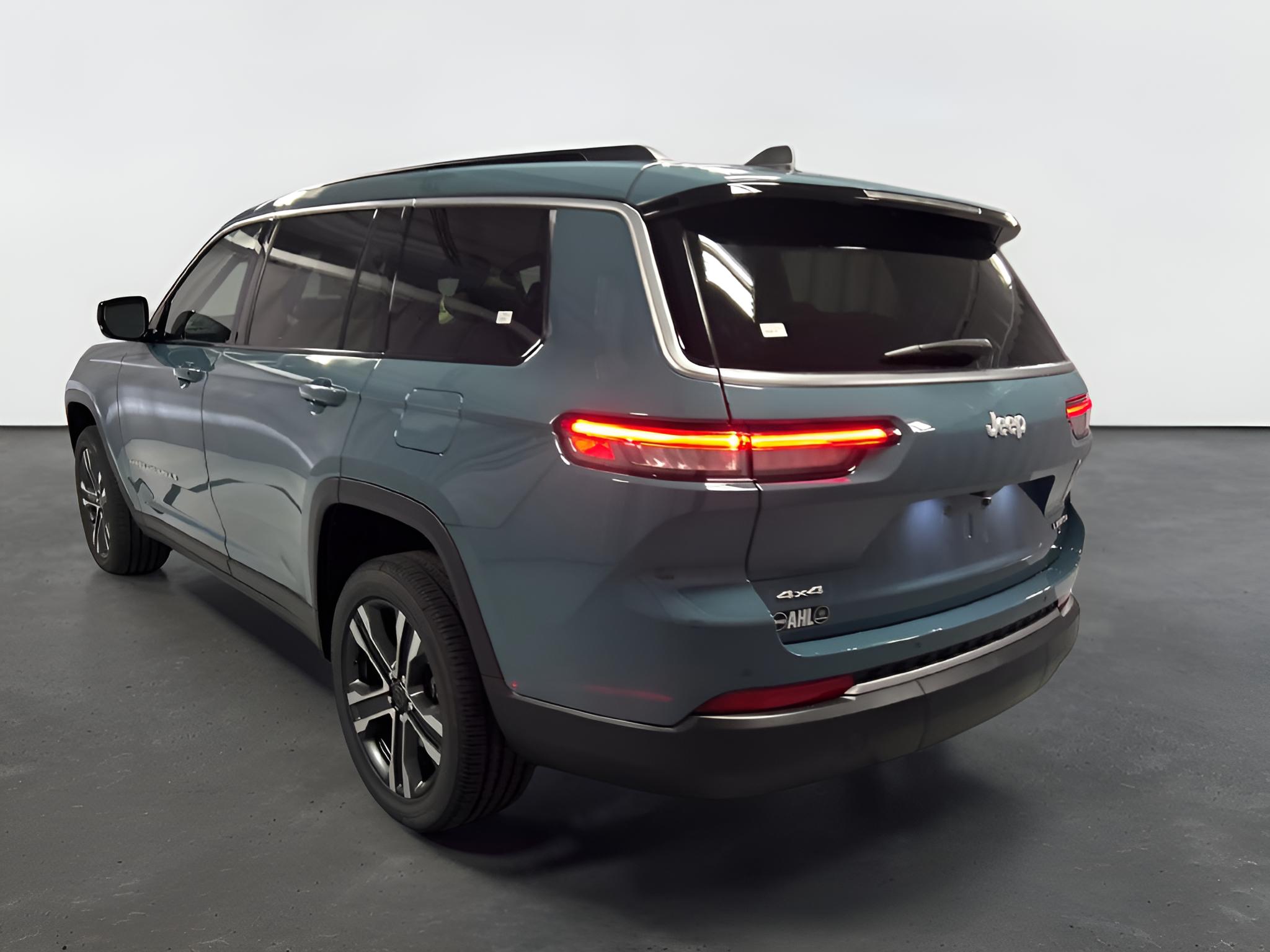 2027 Jeep Grand Cherokee GRAND CHEROKEE L LIMITED 4X4