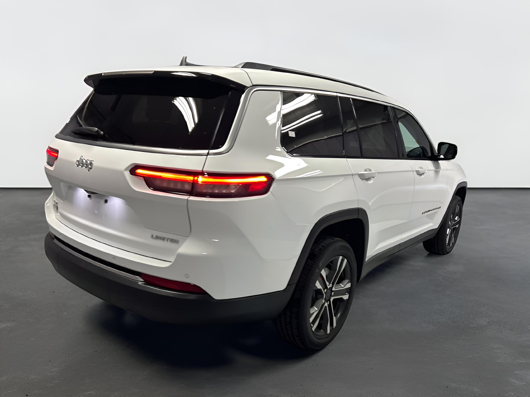 2027 Jeep Grand Cherokee GRAND CHEROKEE L LIMITED 4X4