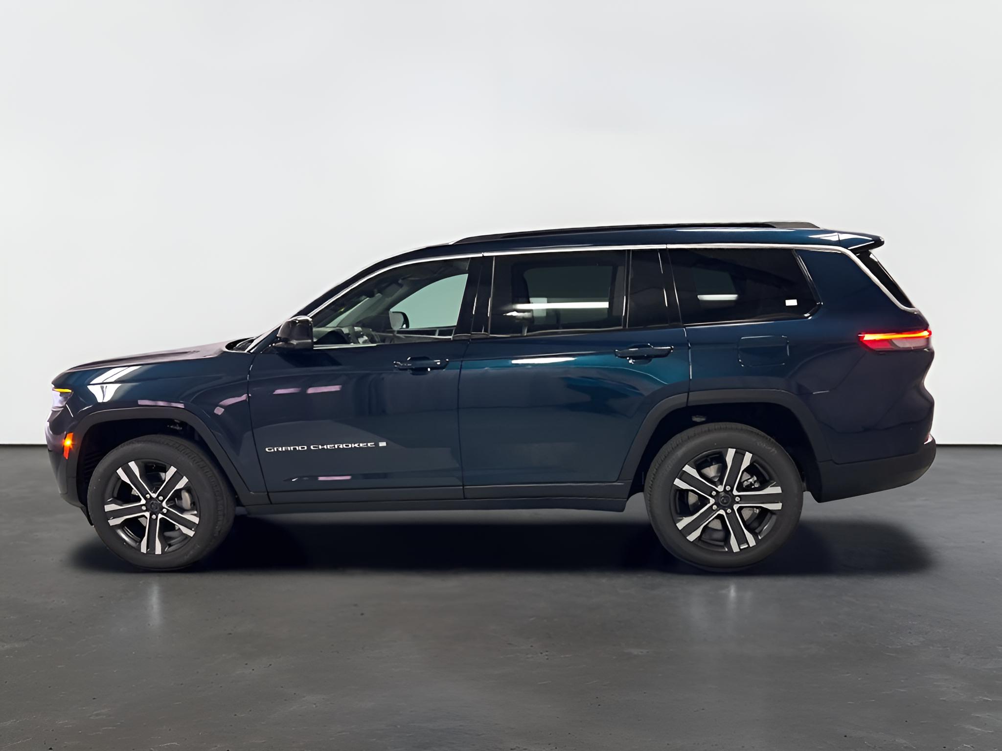 2027 Jeep Grand Cherokee GRAND CHEROKEE L LIMITED 4X4
