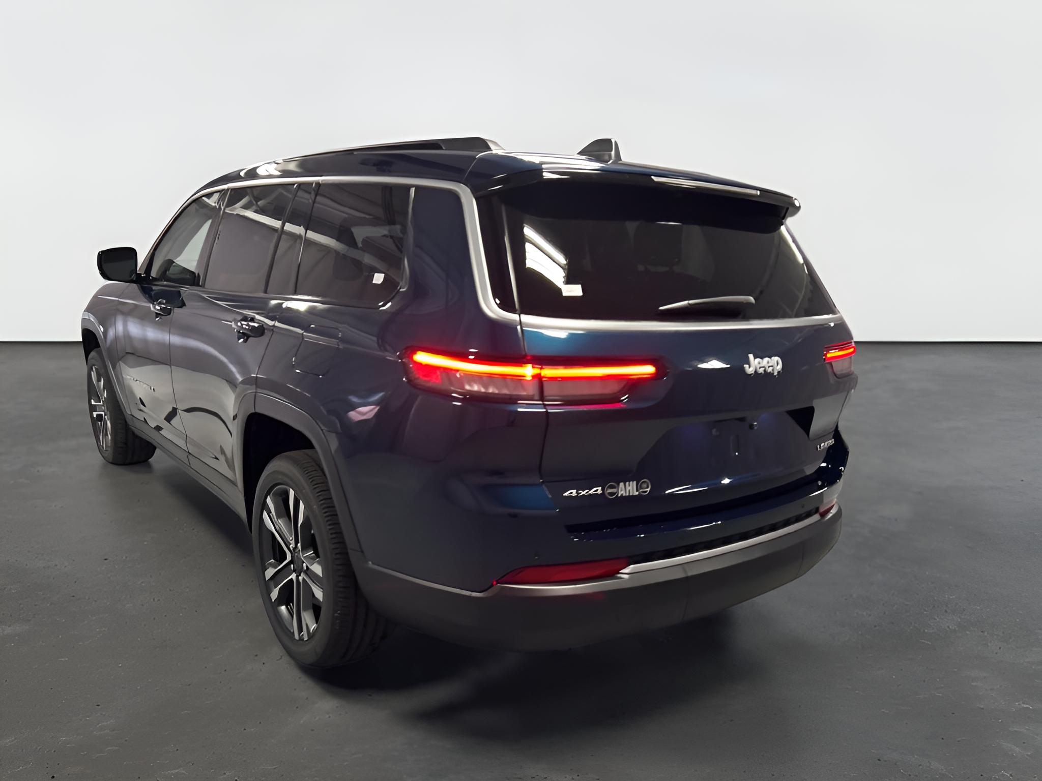 2027 Jeep Grand Cherokee GRAND CHEROKEE L LIMITED 4X4