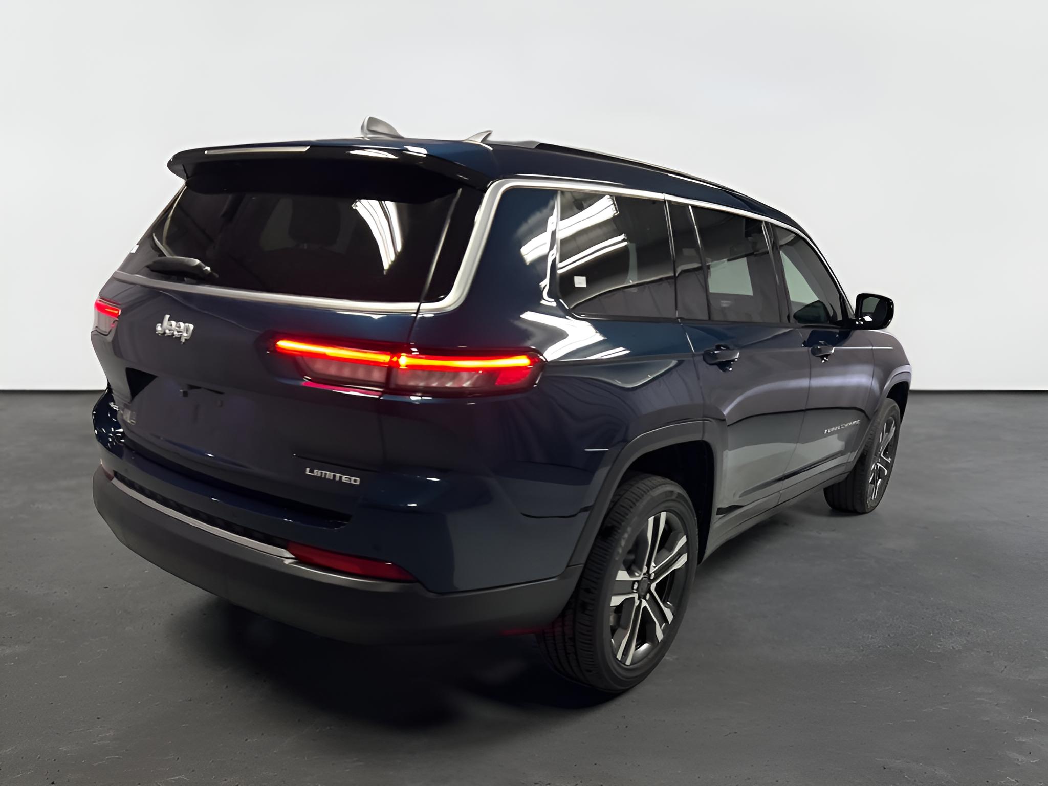 2027 Jeep Grand Cherokee GRAND CHEROKEE L LIMITED 4X4