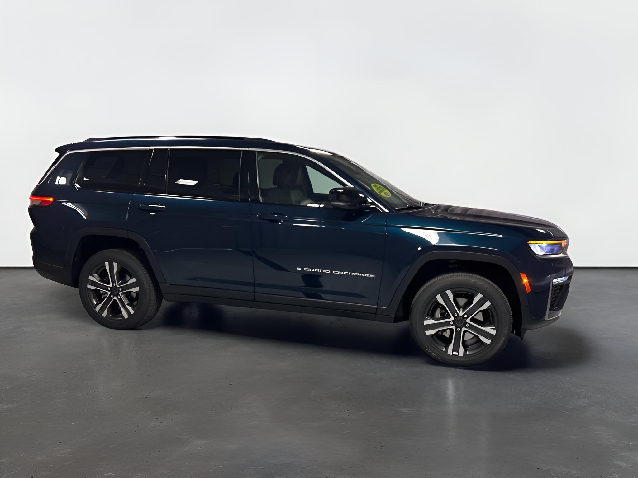 2027 Jeep Grand Cherokee GRAND CHEROKEE L LIMITED 4X4