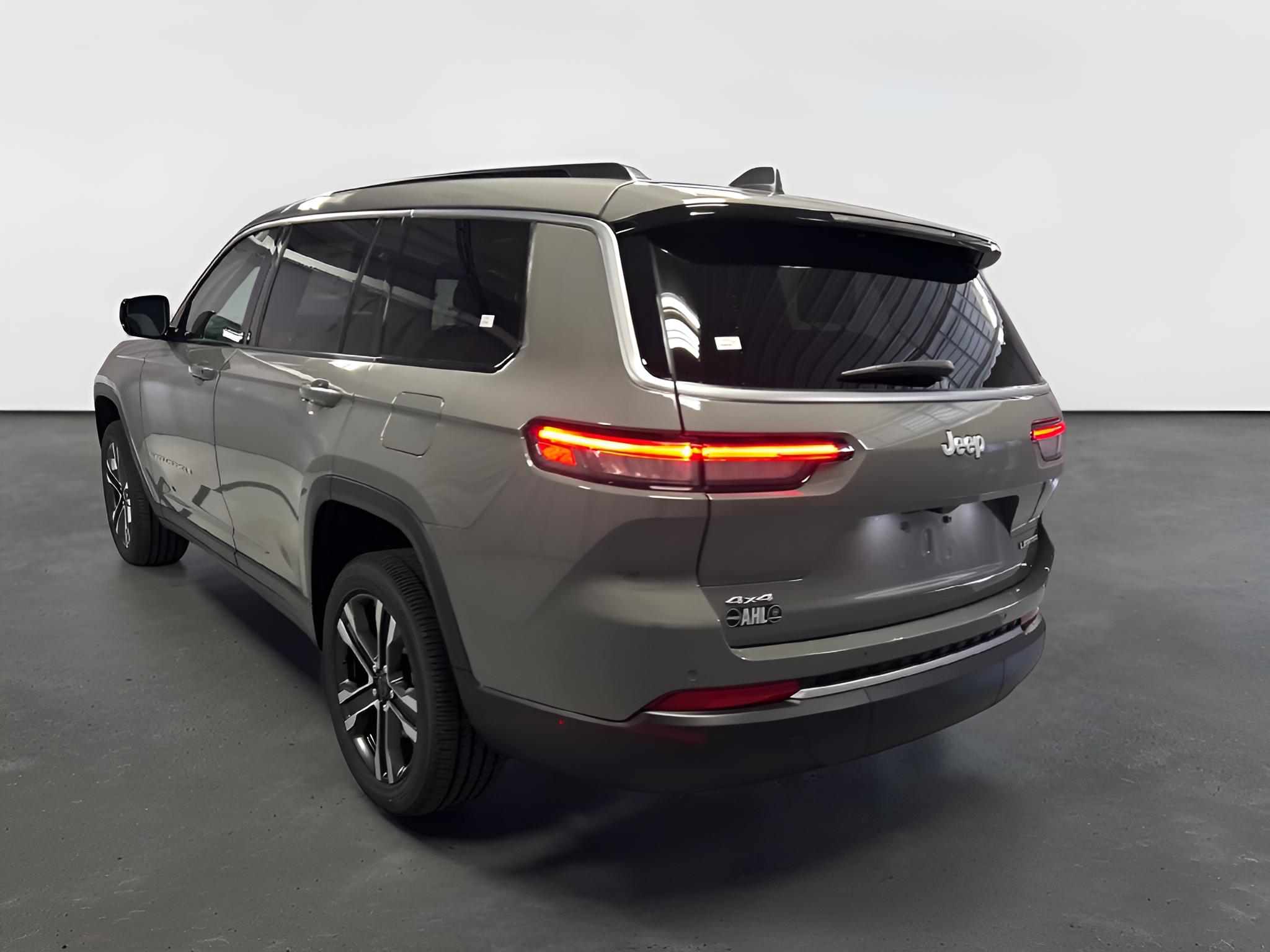 2027 Jeep Grand Cherokee GRAND CHEROKEE L LIMITED 4X4