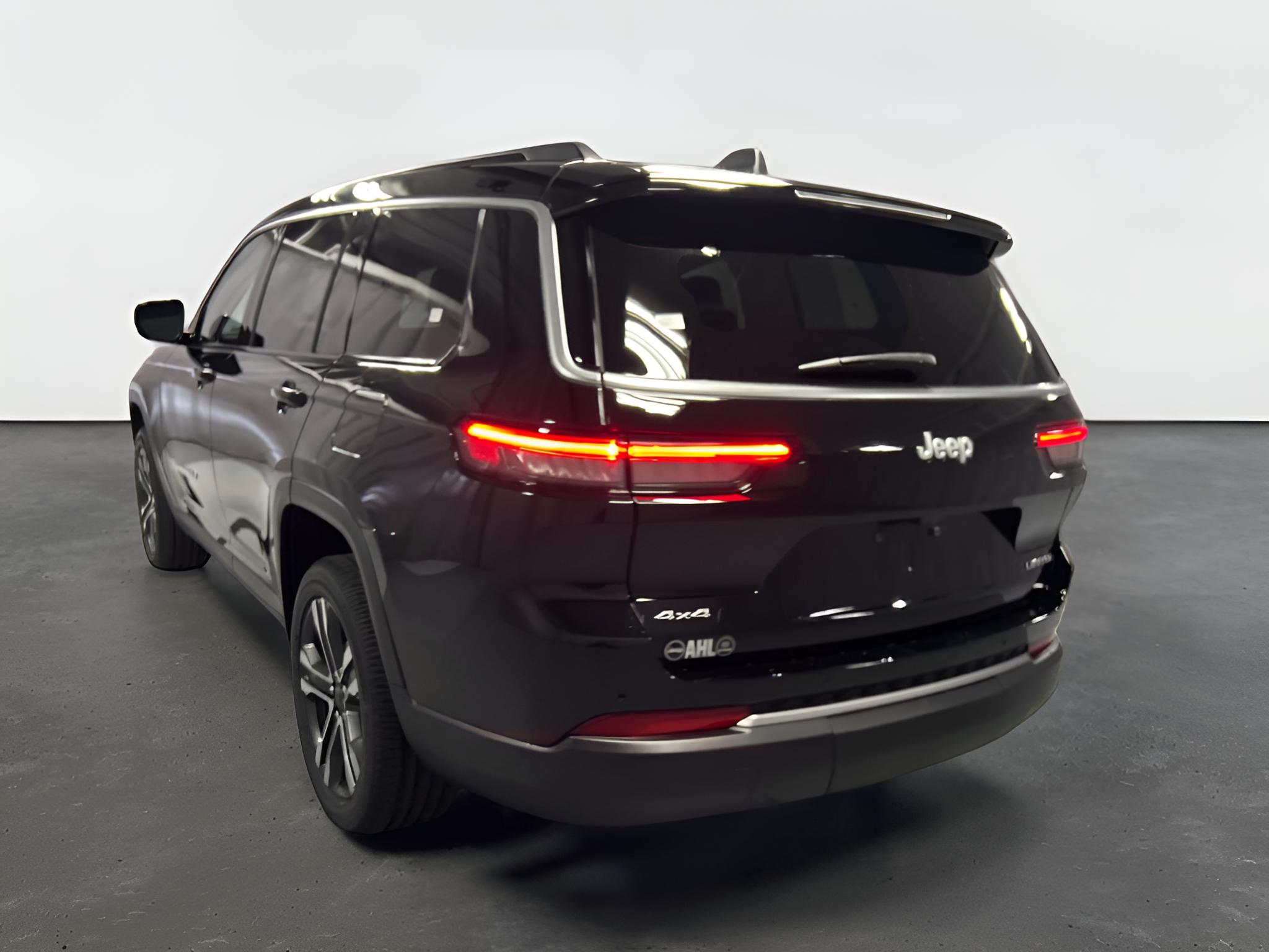 2027 Jeep Grand Cherokee GRAND CHEROKEE L LIMITED 4X4