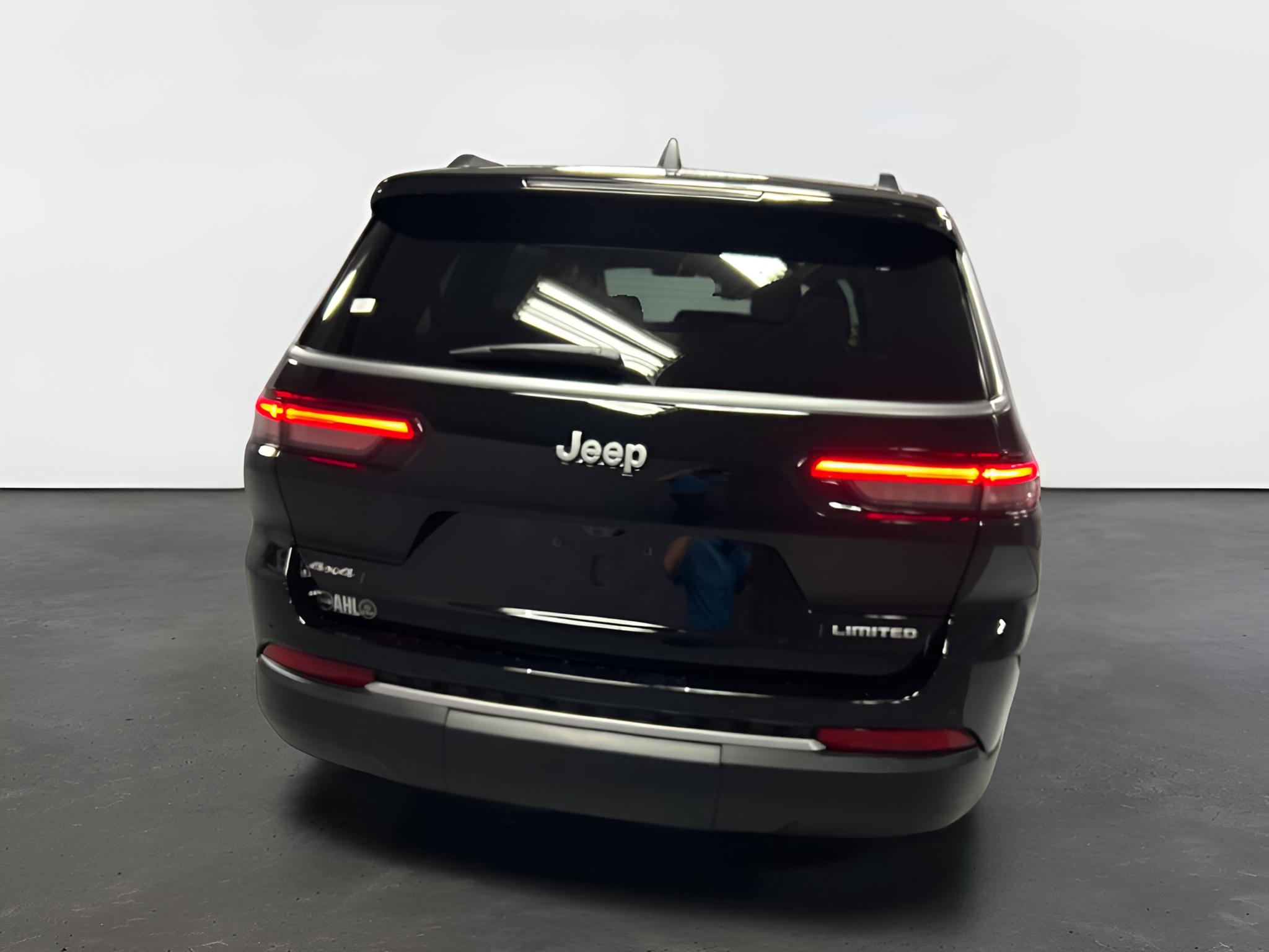 2027 Jeep Grand Cherokee GRAND CHEROKEE L LIMITED 4X4