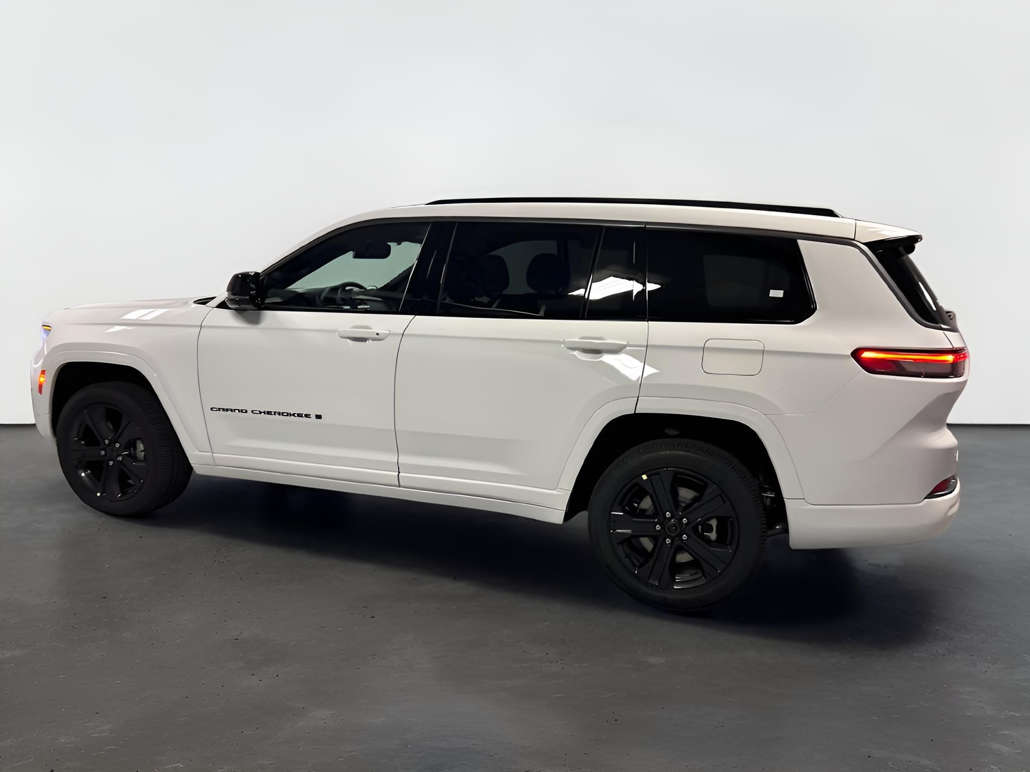 2027 Jeep Grand Cherokee GRAND CHEROKEE L LIMITED RESERVE 4X4