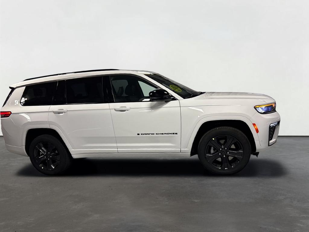 2027 Jeep Grand Cherokee GRAND CHEROKEE L LIMITED RESERVE 4X4
