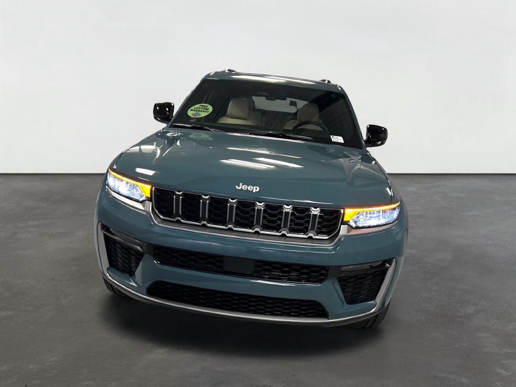 2027 Jeep Grand Cherokee GRAND CHEROKEE L LIMITED 4X4