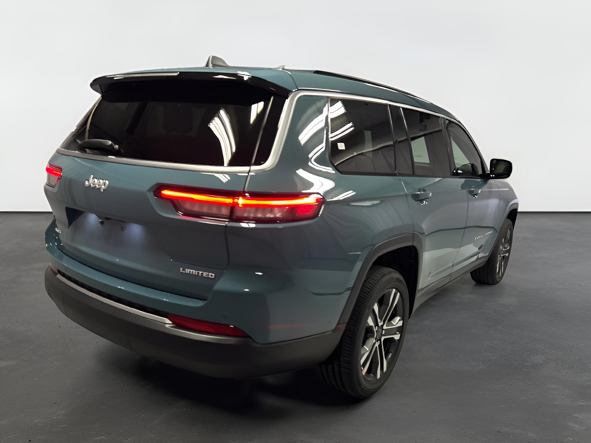 2027 Jeep Grand Cherokee GRAND CHEROKEE L LIMITED 4X4