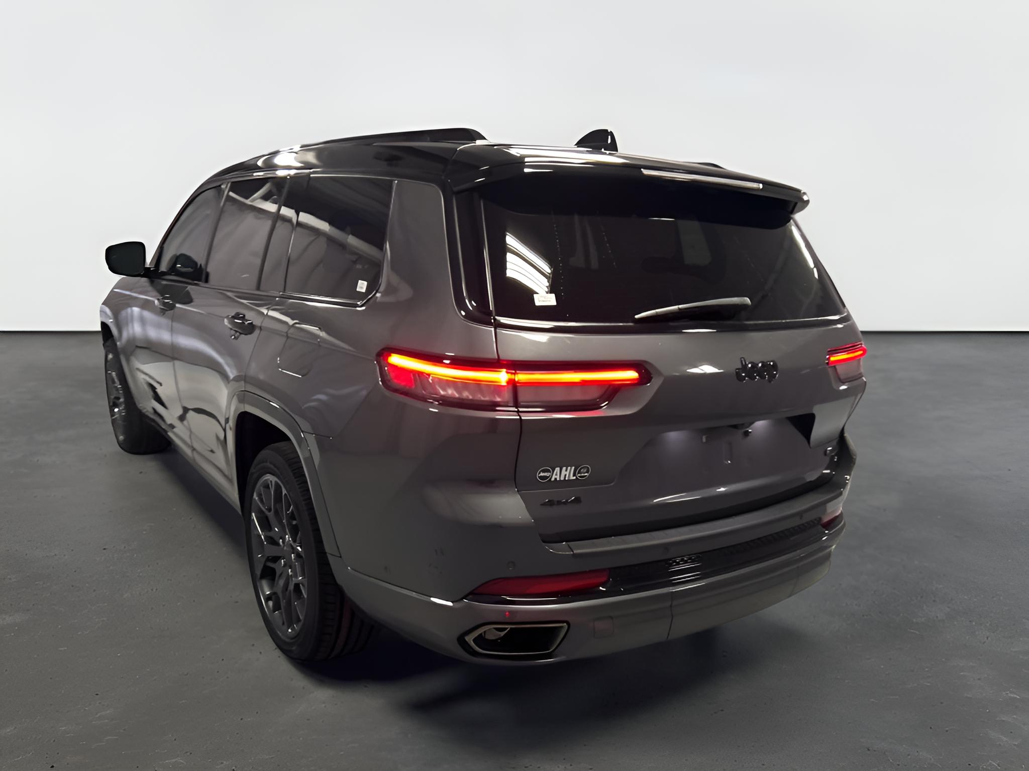 2025 Jeep Grand Cherokee L Summit 4x4