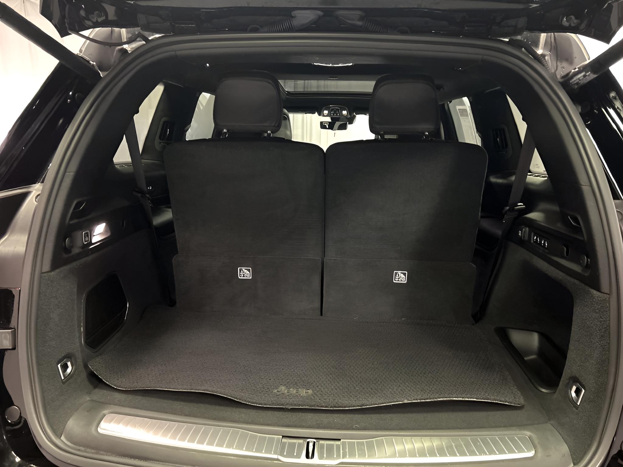 2025 Jeep Grand Cherokee L Summit Reserve 4x4