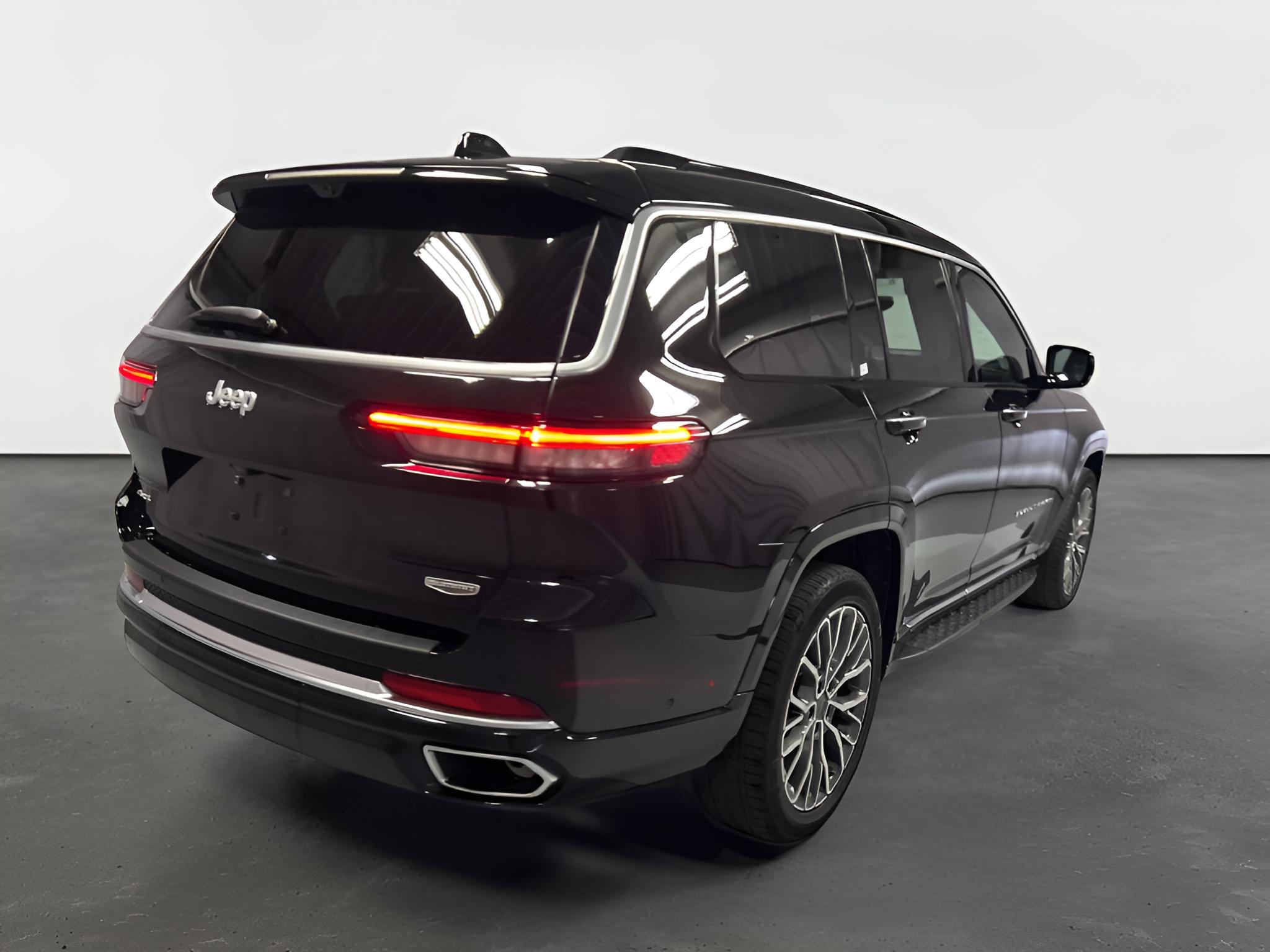 2025 Jeep Grand Cherokee L Summit Reserve 4x4