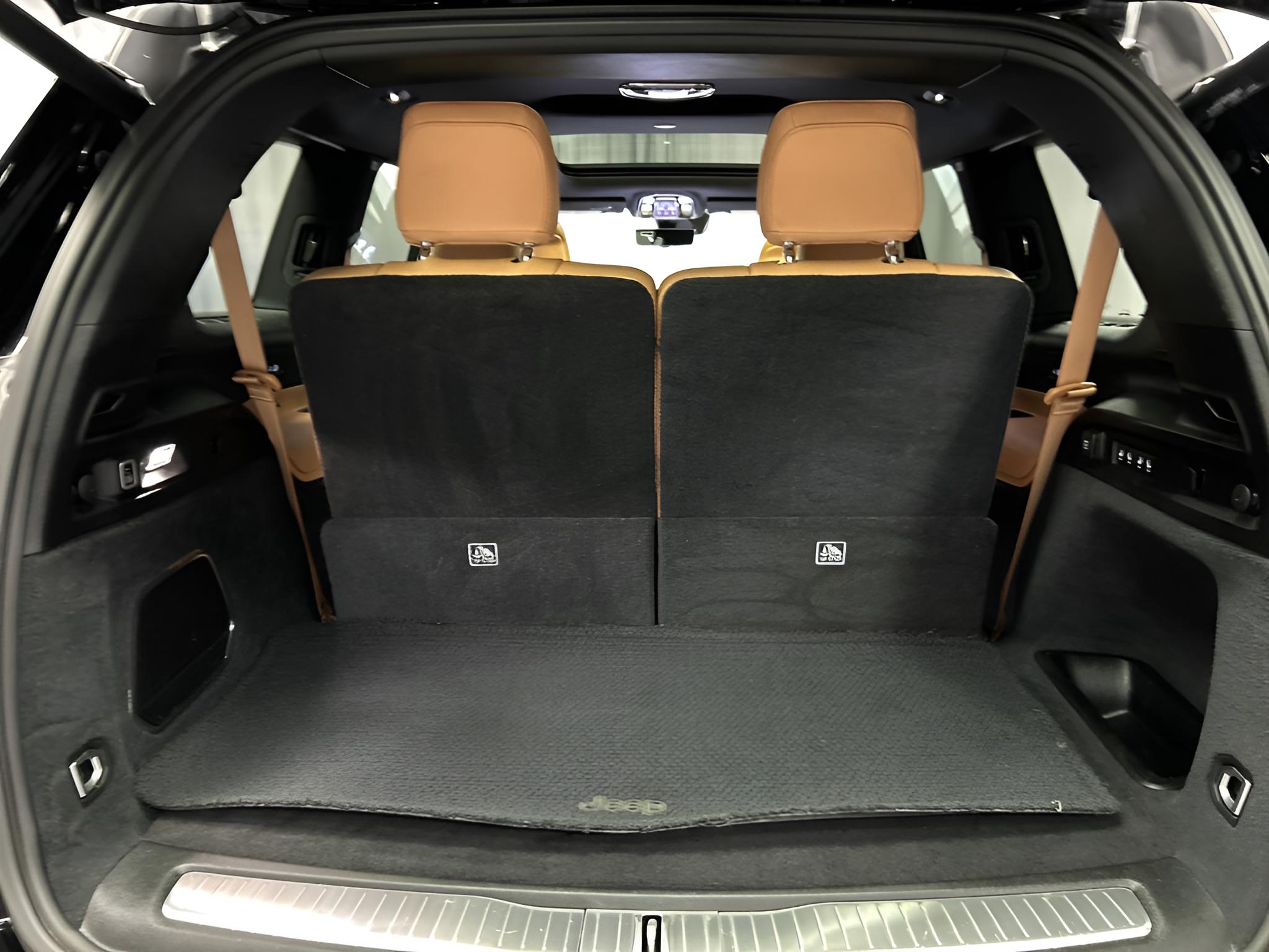 2023 Jeep Grand Cherokee L Summit 4x4