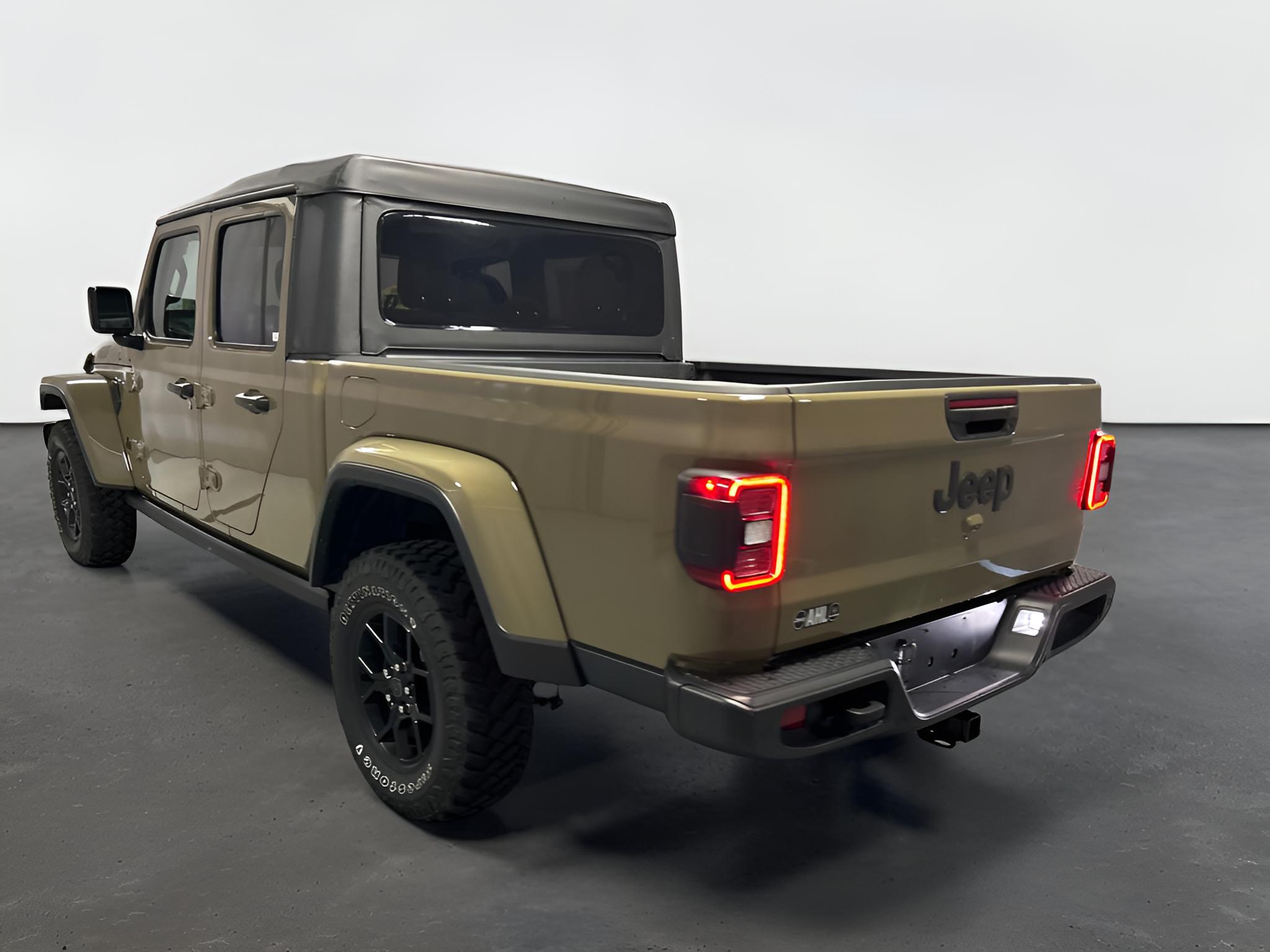 2025 Jeep Gladiator Willys