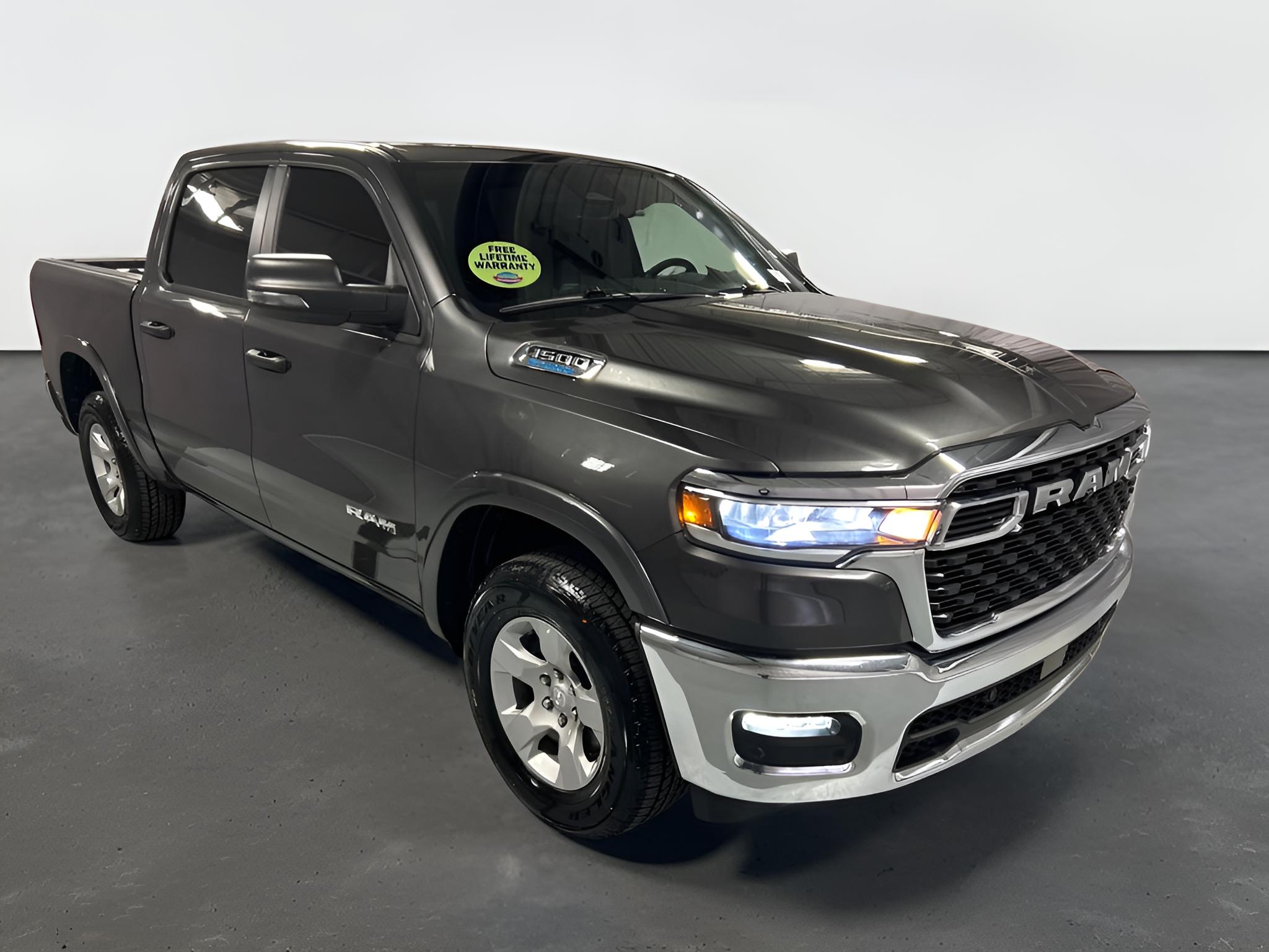 2025 RAM 1500 Big Horn Crew Cab 4x4 5'7' Box