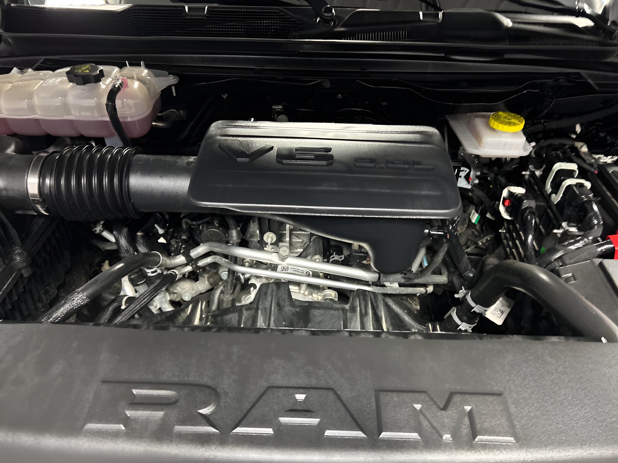 2025 RAM 1500 Big Horn Crew Cab 4x4 5'7' Box