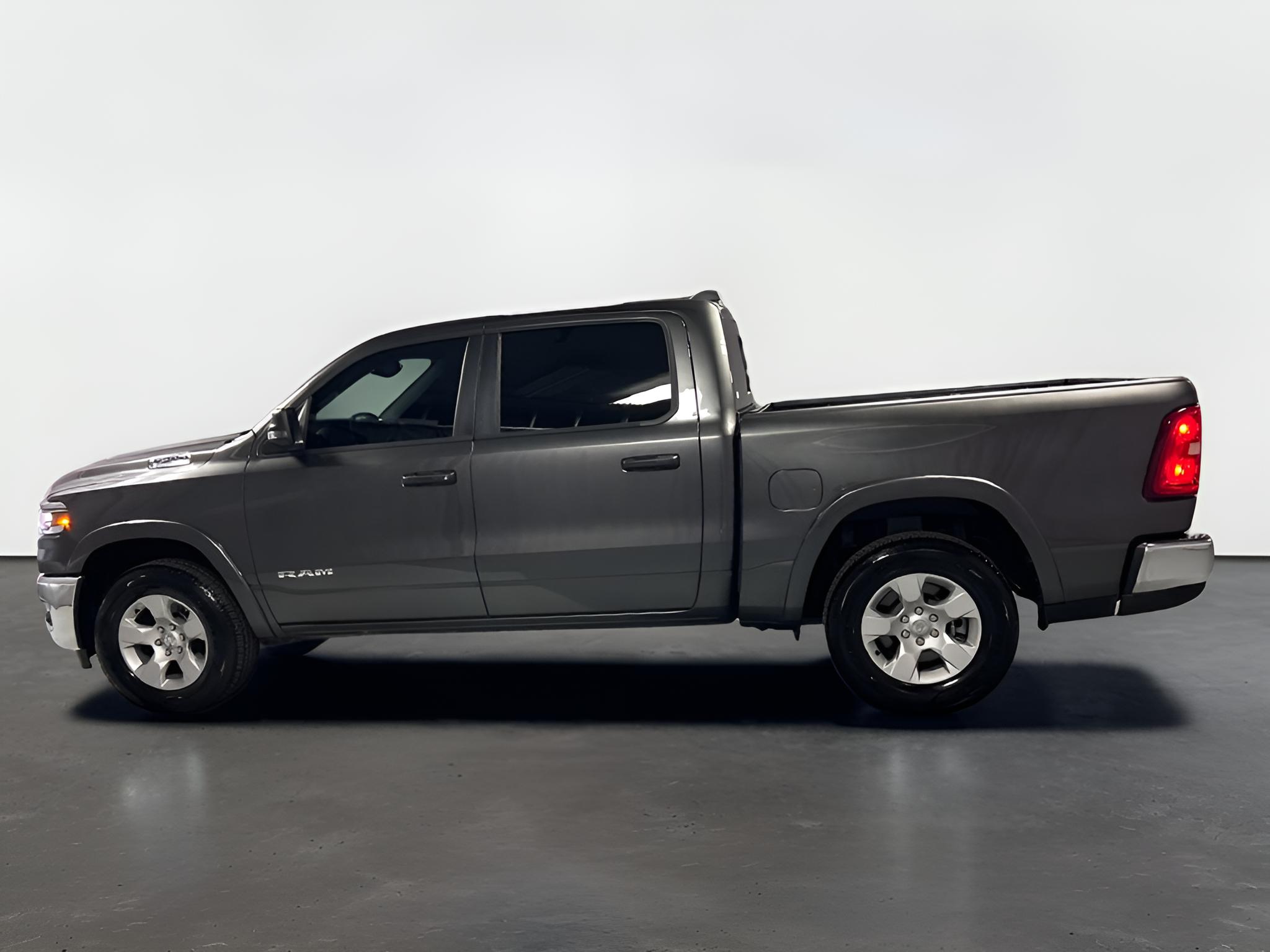 2025 RAM 1500 Big Horn Crew Cab 4x4 5'7' Box