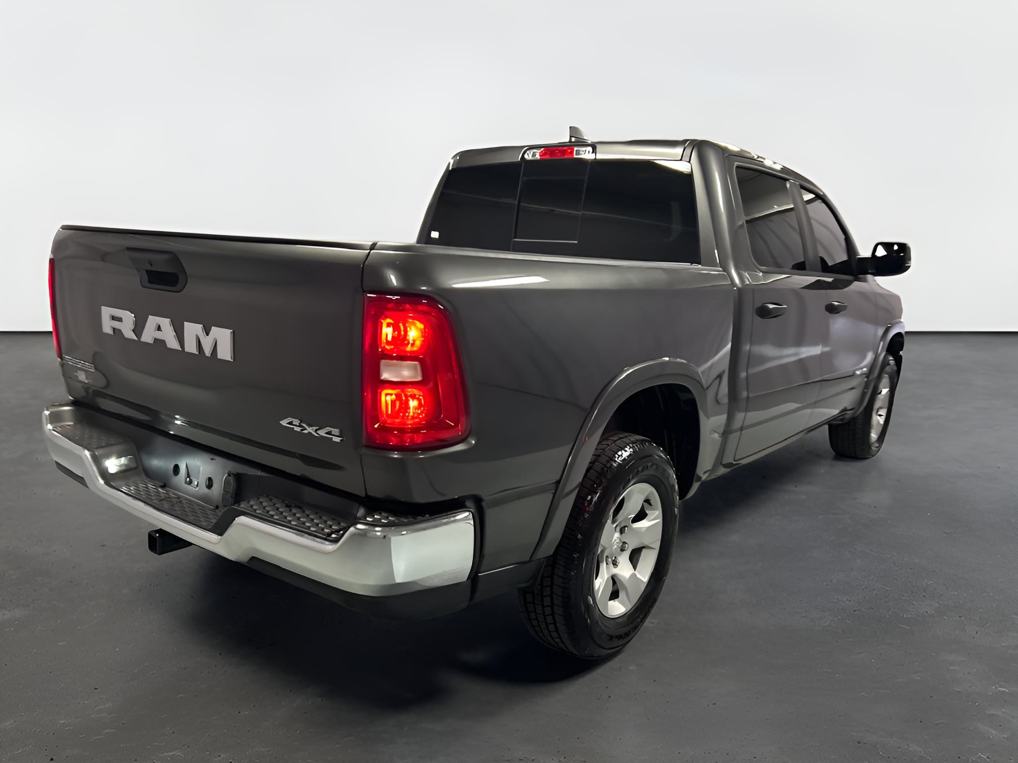2025 RAM 1500 Big Horn Crew Cab 4x4 5'7' Box