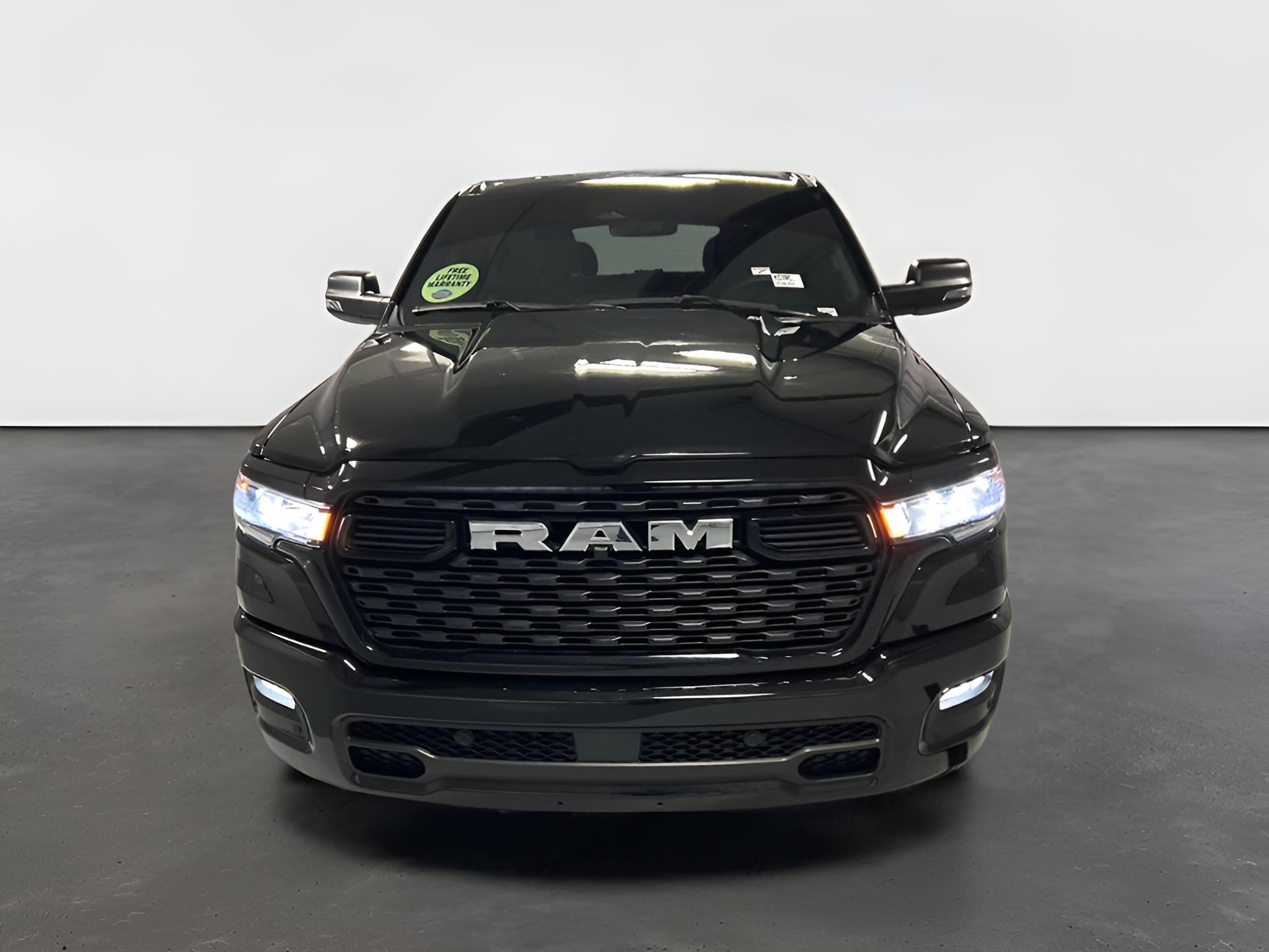 2025 RAM 1500 Big Horn Crew Cab 4x4 5'7' Box