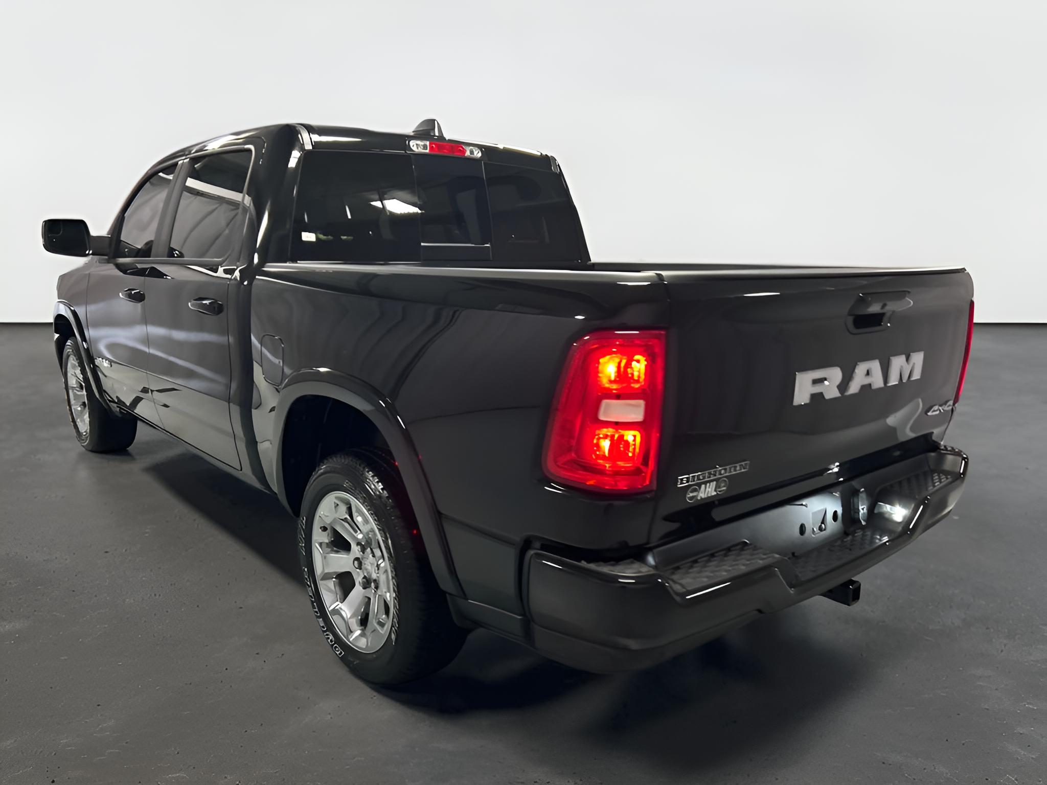 2025 RAM 1500 Big Horn Crew Cab 4x4 5'7' Box