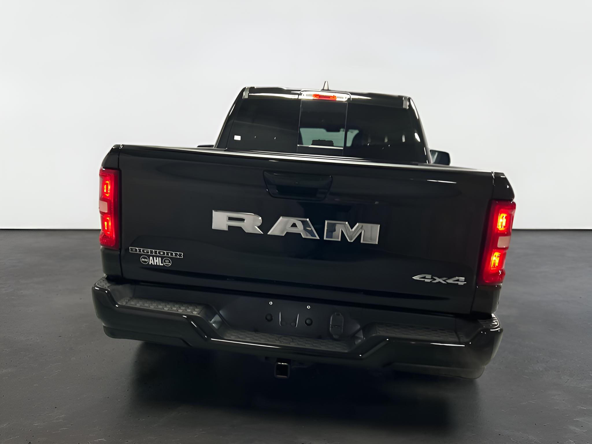 2025 RAM 1500 Big Horn Crew Cab 4x4 5'7' Box