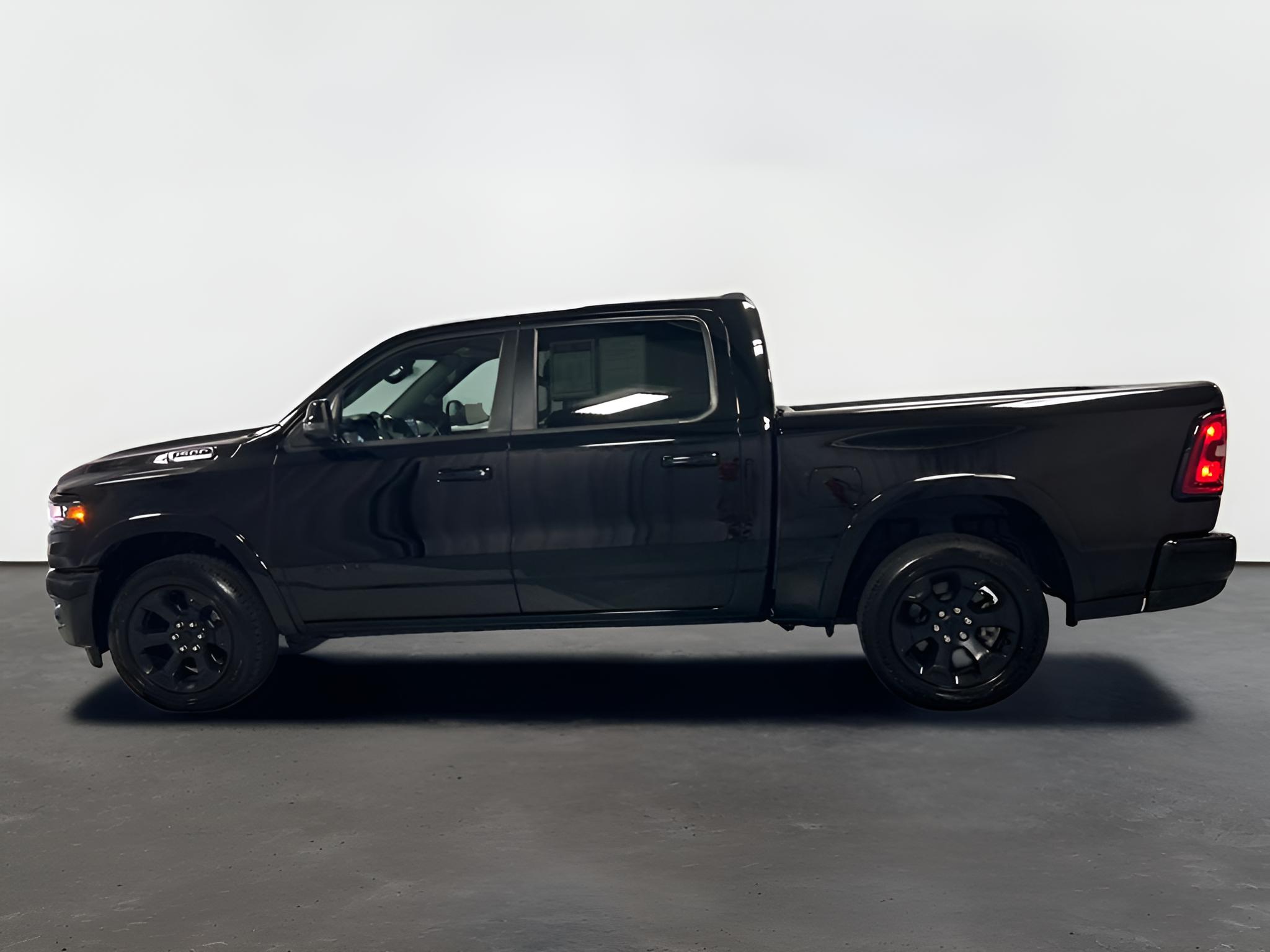 2025 RAM 1500 Big Horn Crew Cab 4x4 5'7' Box