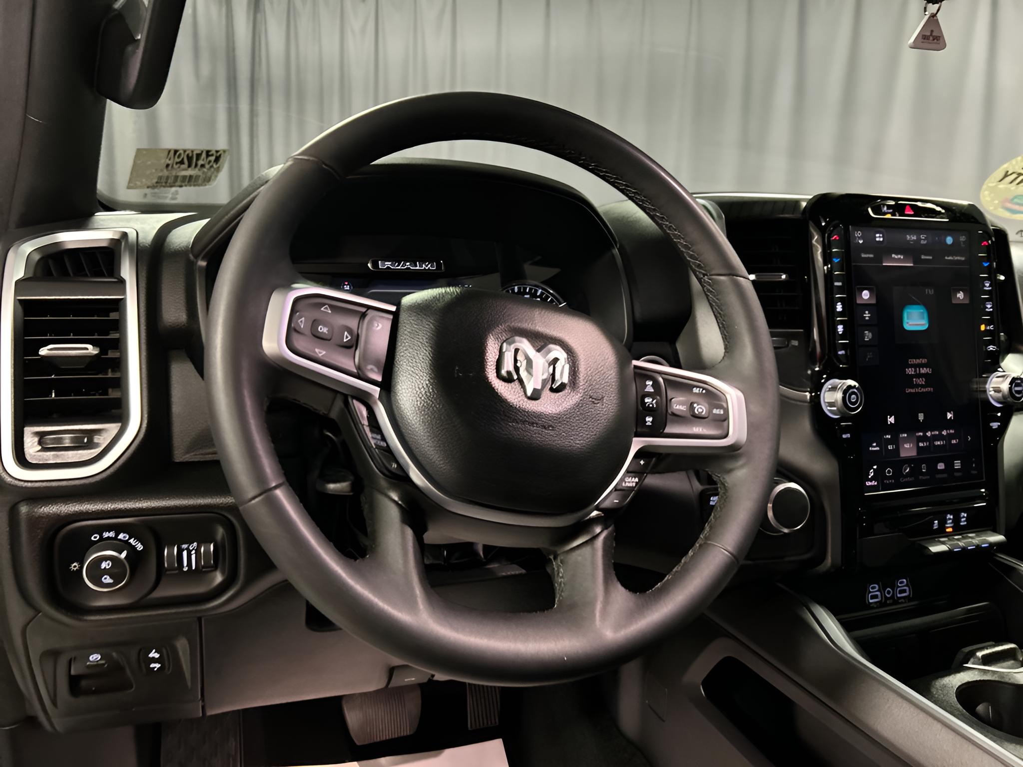 2025 RAM 1500 Big Horn Crew Cab 4x4 5'7' Box