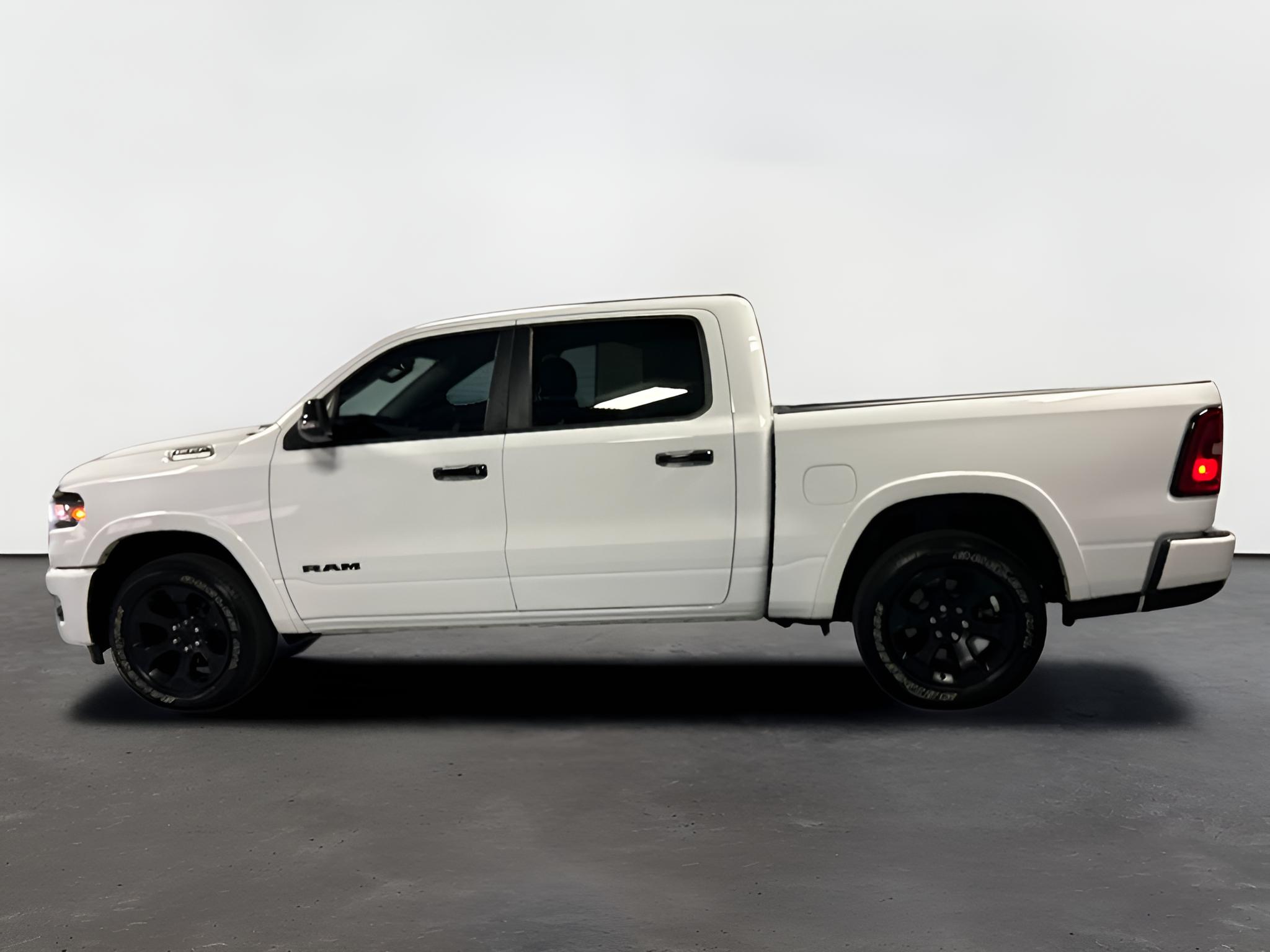 2025 RAM 1500 Big Horn Crew Cab 4x4 5'7' Box