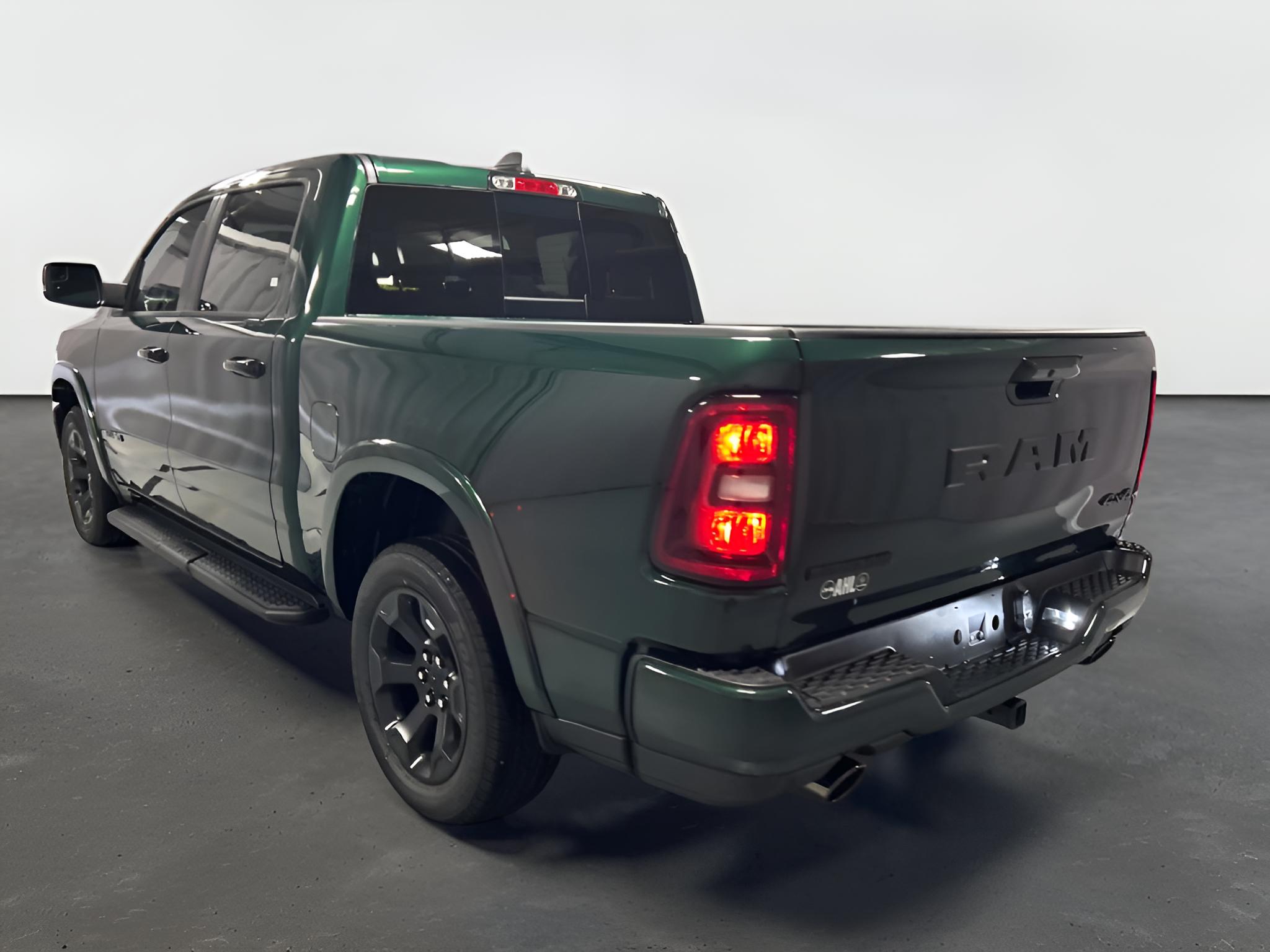 2027 RAM Ram 1500 RAM 1500 BIG HORN CREW CAB 4X4 5'7' BOX