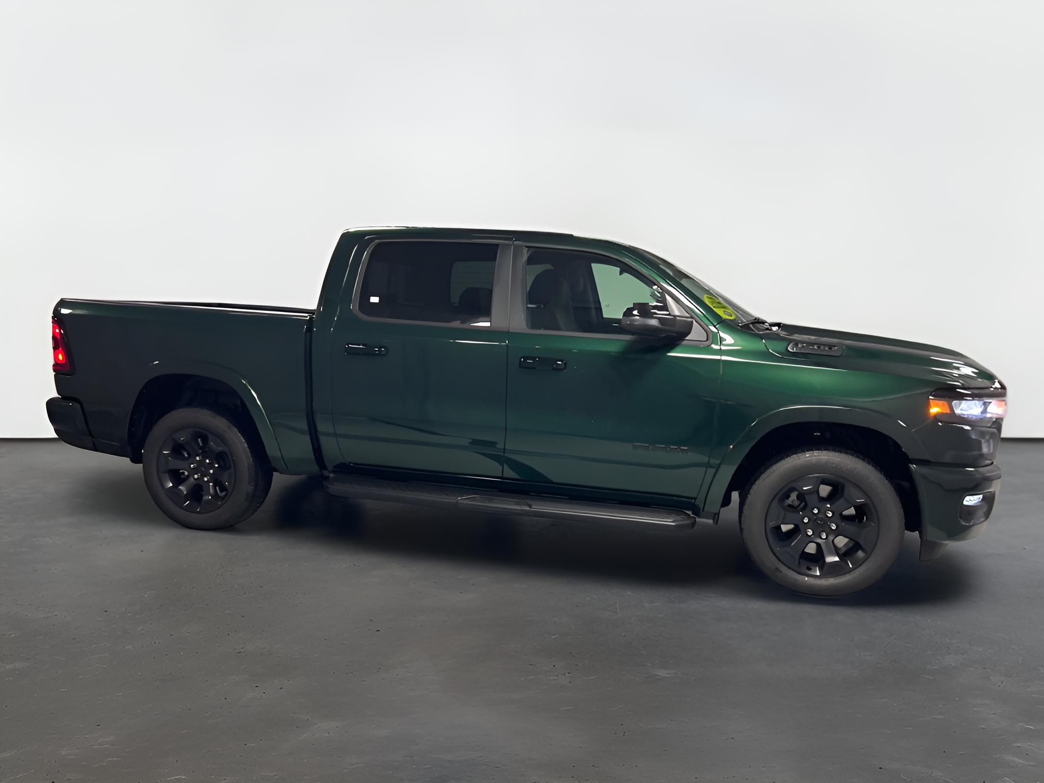 2027 RAM Ram 1500 RAM 1500 BIG HORN CREW CAB 4X4 5'7' BOX
