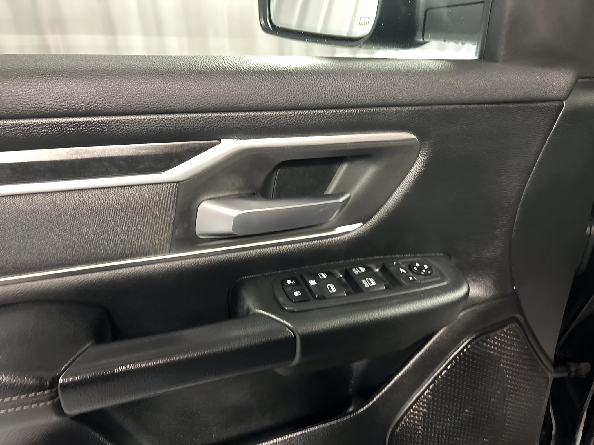 2019 RAM 1500 Big Horn/Lone Star Crew Cab 4x4 5'7' Box