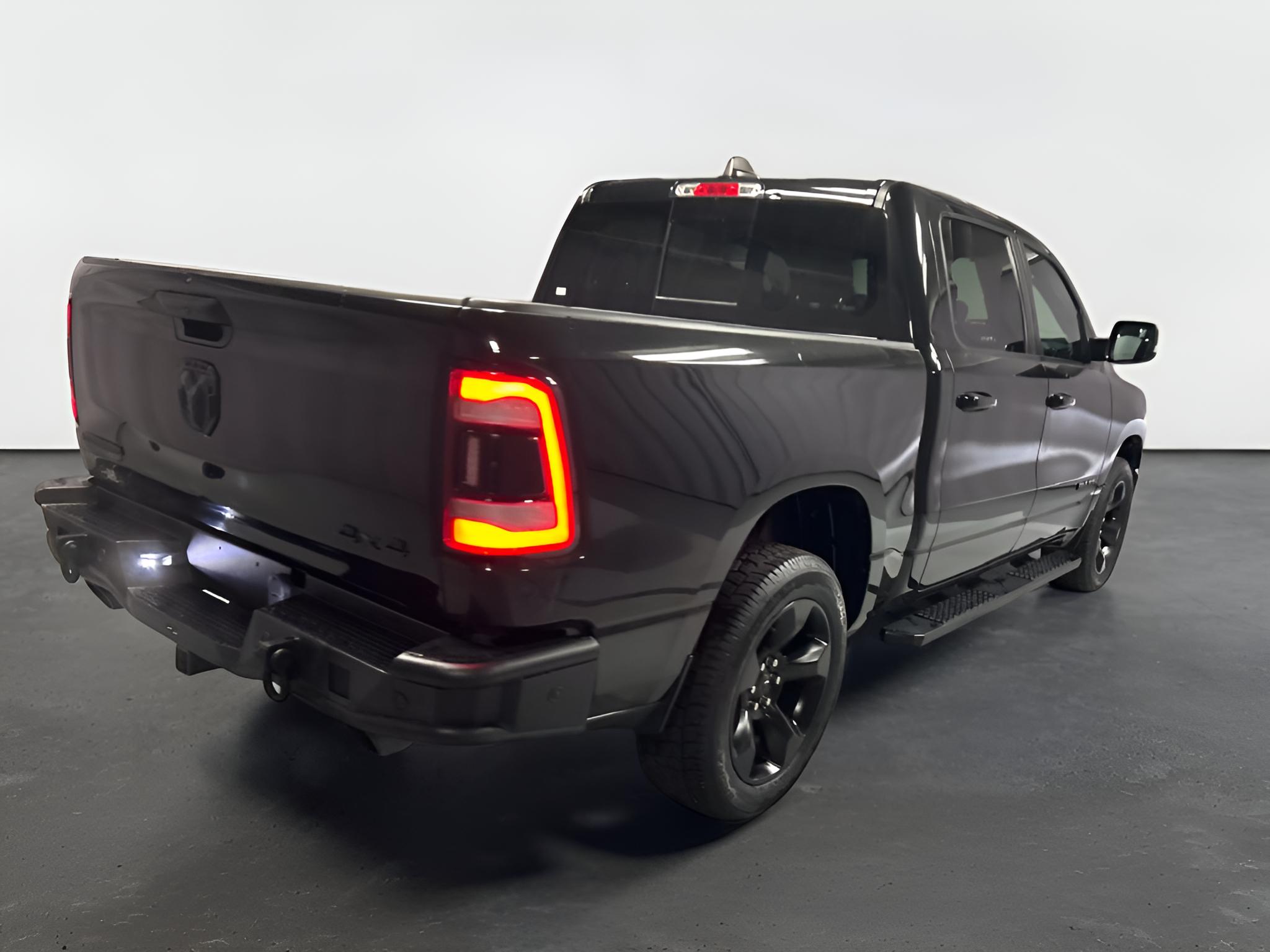 2019 RAM 1500 Big Horn/Lone Star Crew Cab 4x4 5'7' Box
