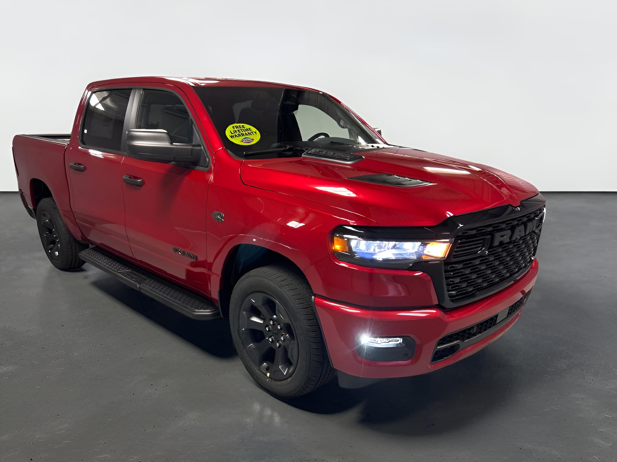 2027 RAM Ram 1500 RAM 1500 EXPRESS CREW CAB 4X4 5'7' BOX
