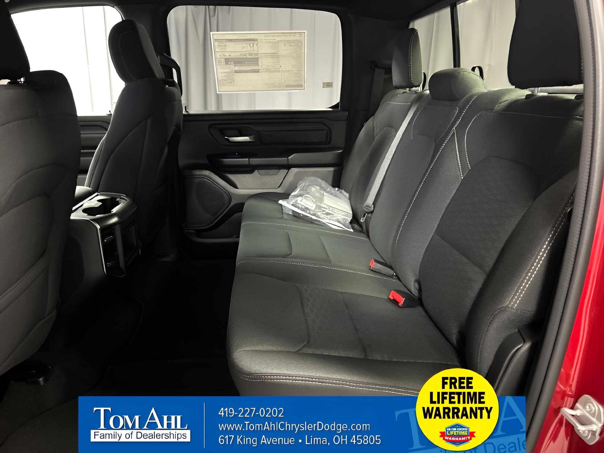 2027 RAM Ram 1500 RAM 1500 EXPRESS CREW CAB 4X4 5'7' BOX