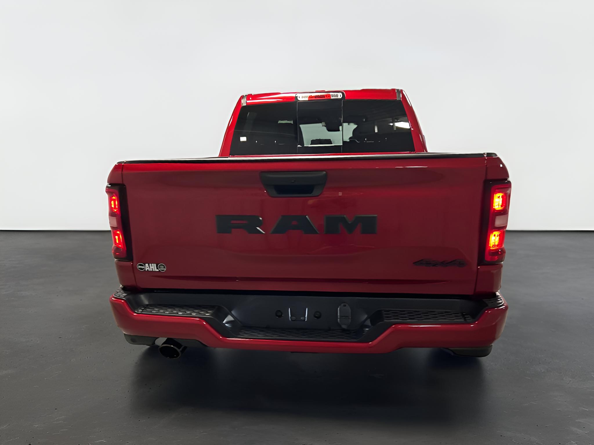 2027 RAM Ram 1500 RAM 1500 EXPRESS CREW CAB 4X4 5'7' BOX