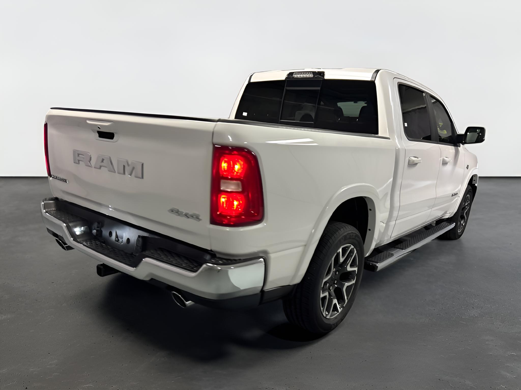 2027 RAM Ram 1500 RAM 1500 LARAMIE CREW CAB 4X4 5'7' BOX