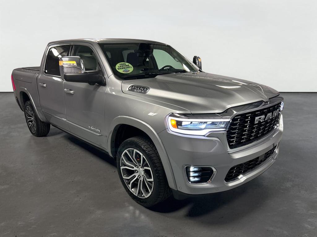 2025 RAM 1500 Tungsten Crew Cab 4x4 5'7' Box