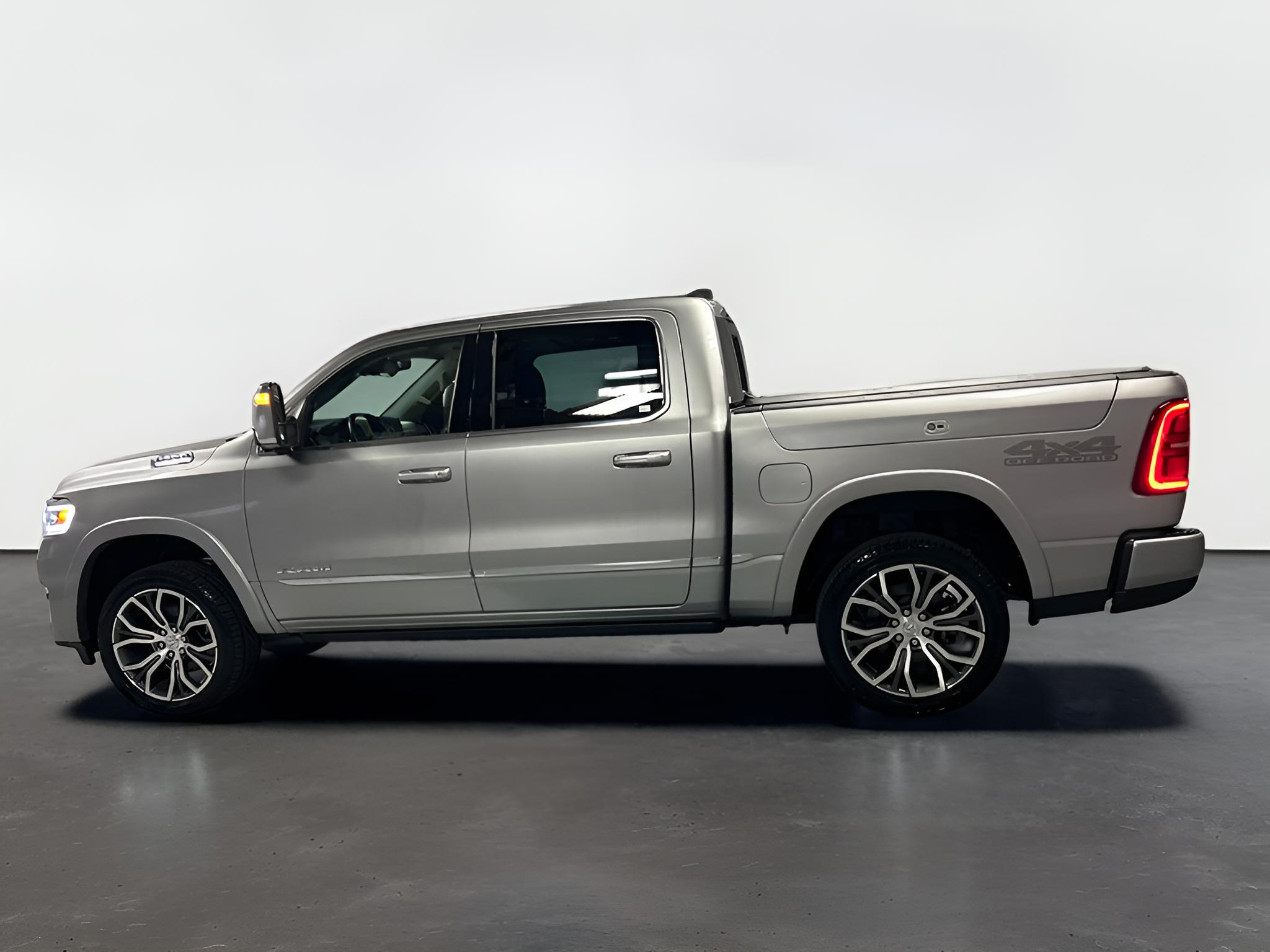 2025 RAM 1500 Tungsten Crew Cab 4x4 5'7' Box