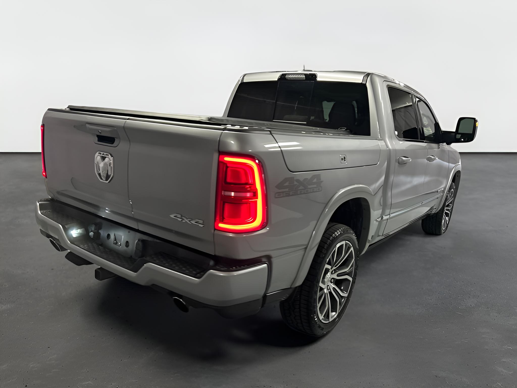 2025 RAM 1500 Tungsten Crew Cab 4x4 5'7' Box