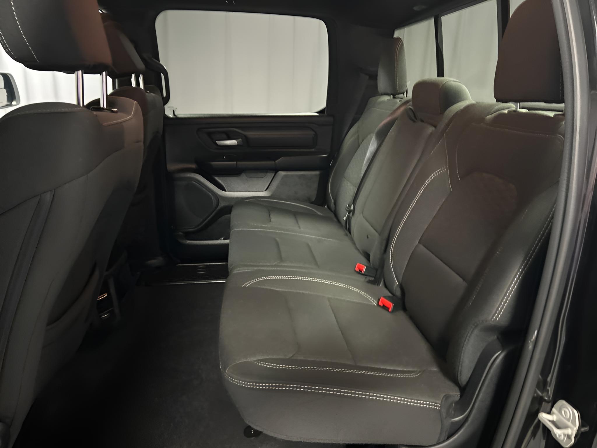 2025 RAM 1500 Tradesman Crew Cab 4x4 6'4' Box
