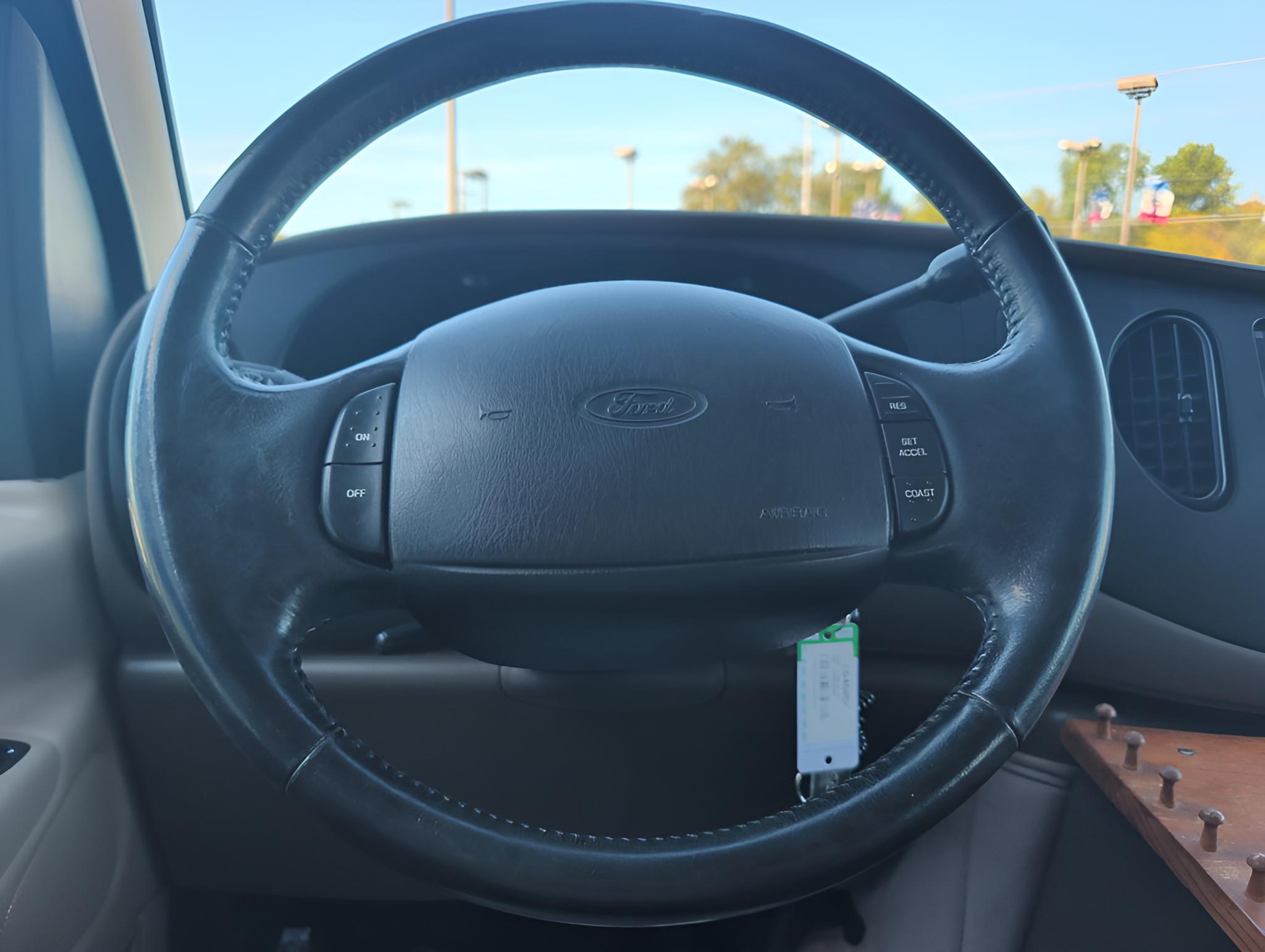 1999 Ford E-150 RV
