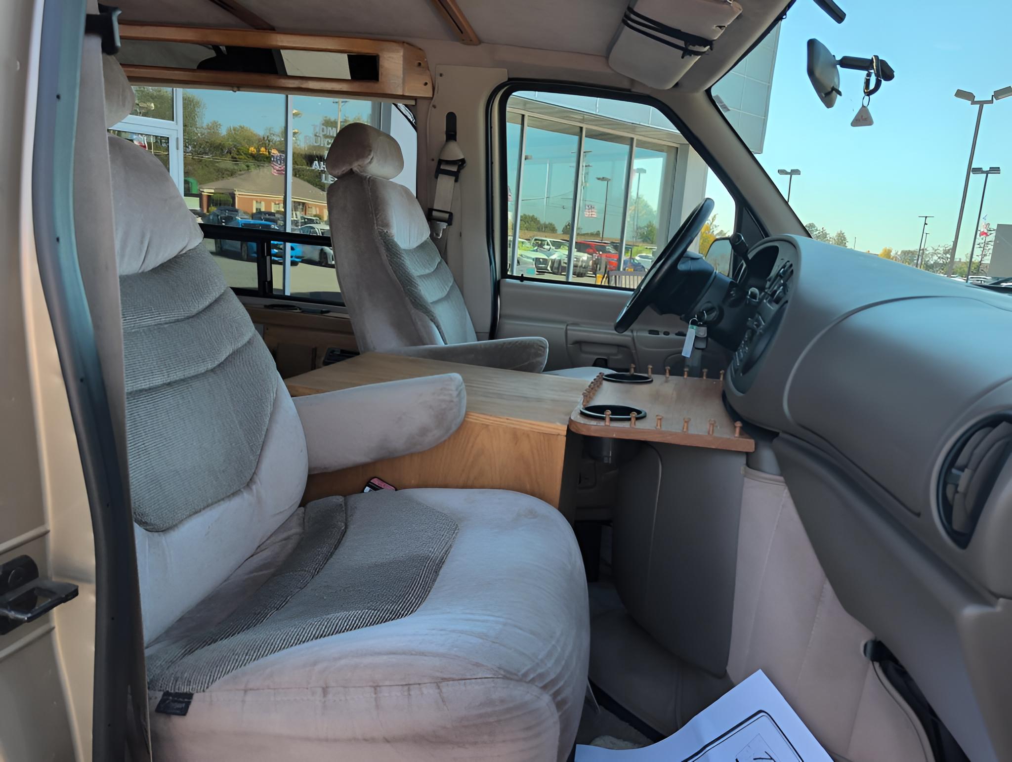 1999 Ford E-150 RV