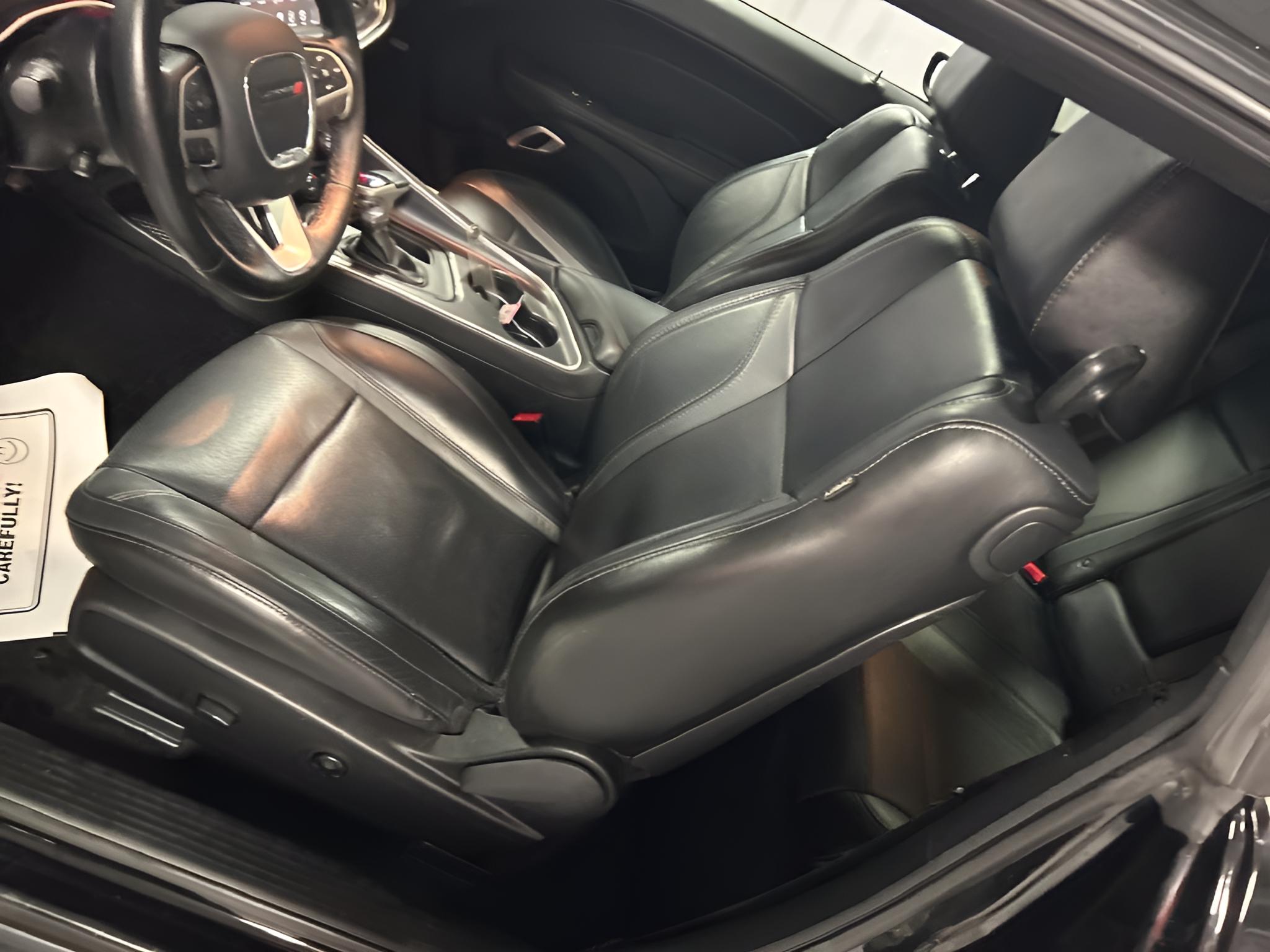 2017 Dodge Challenger SXT