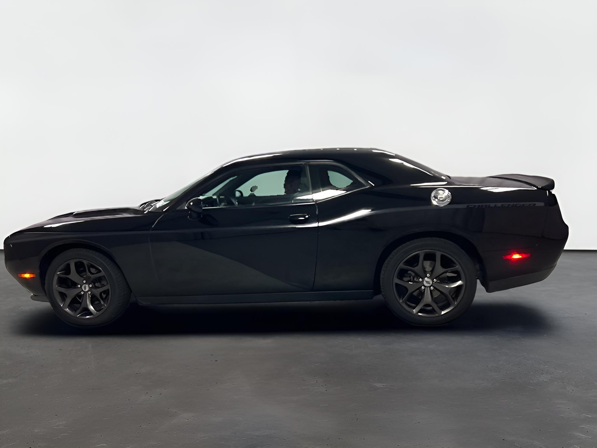 2017 Dodge Challenger SXT