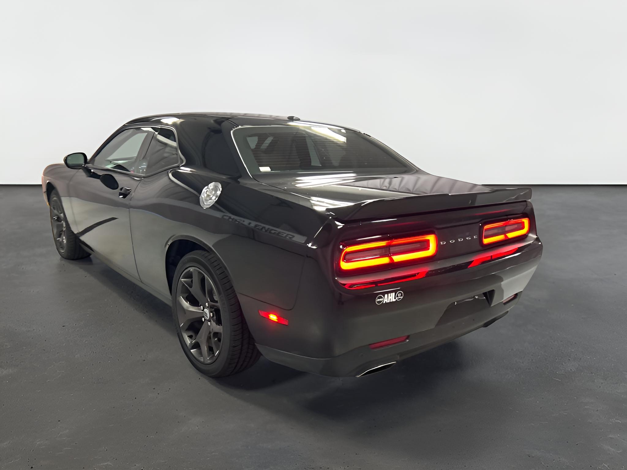 2017 Dodge Challenger SXT